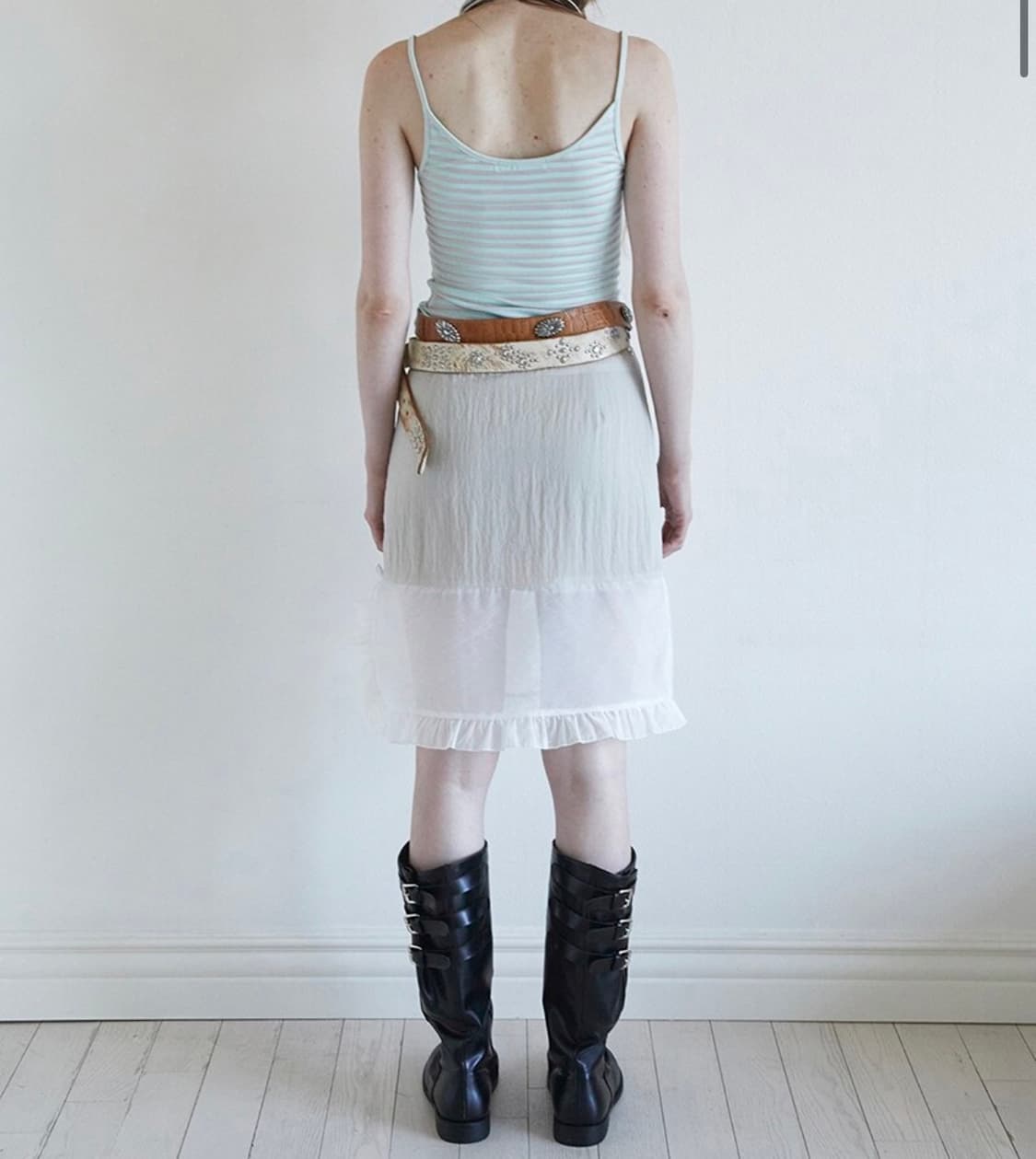 데어드 EYELET RUFFLE SKIRT 상품이미지2
