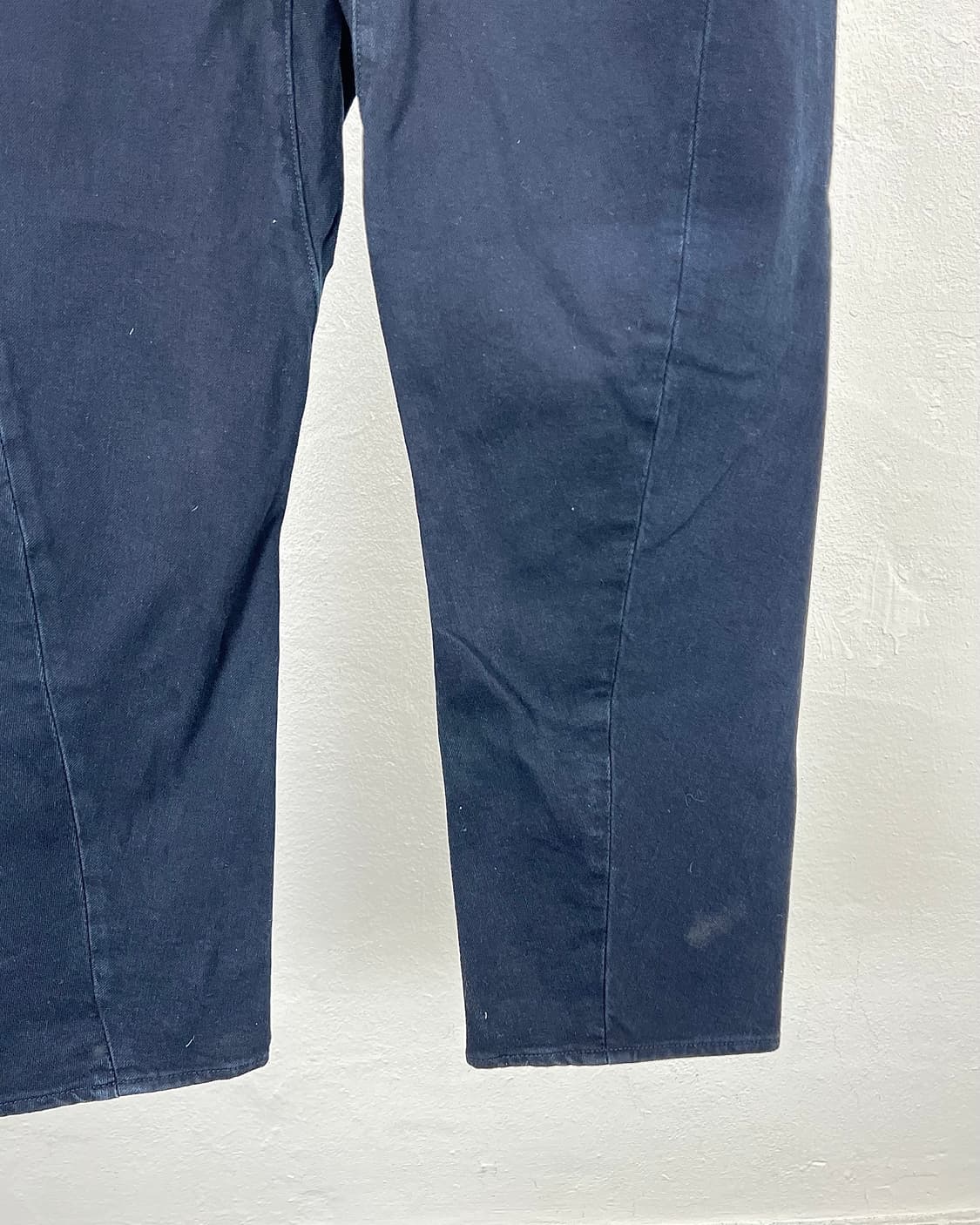 리바이스 엔지니어드 570 버튼 플라이 블랭크 탭 코튼 팬츠 상품이미지6