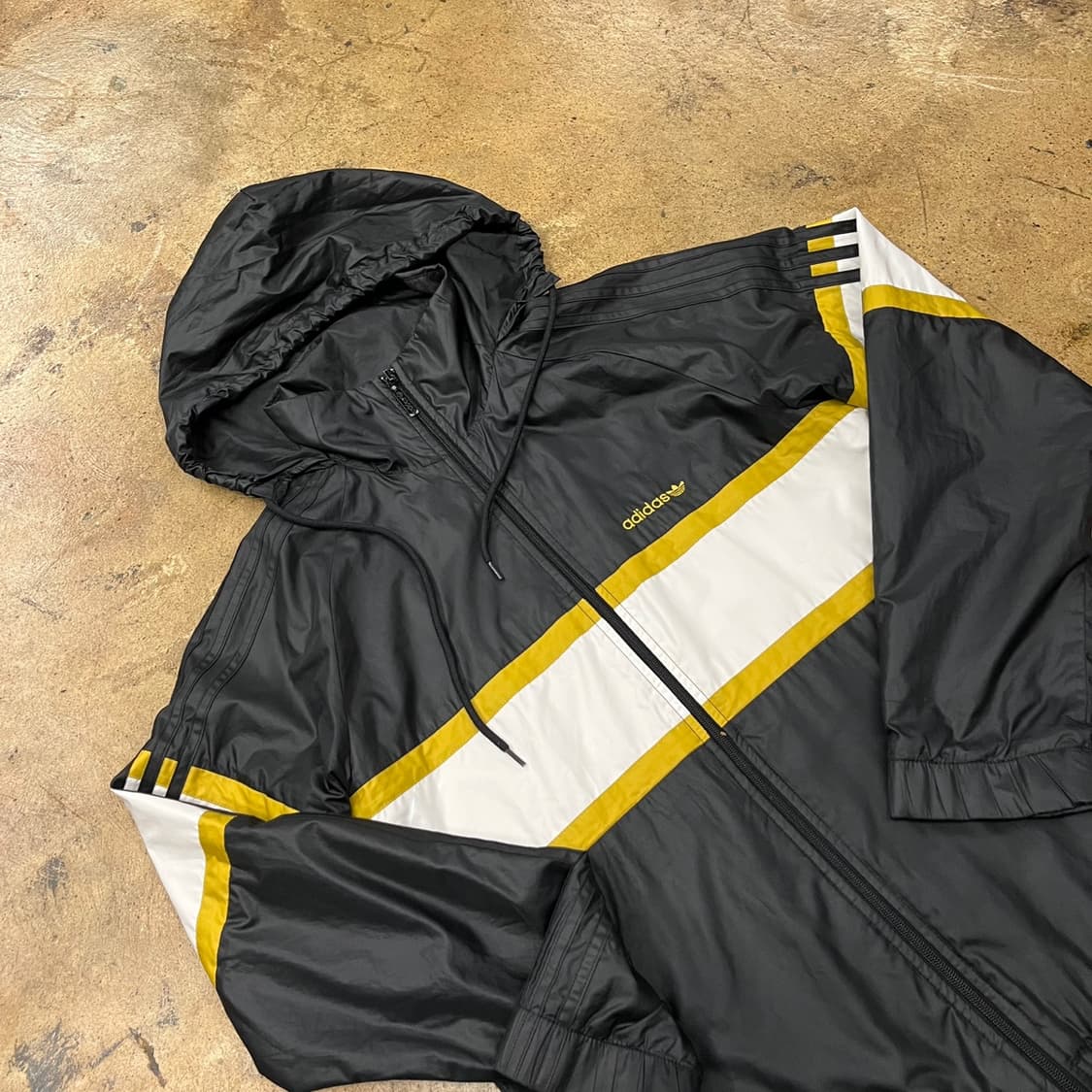[정품/95] 아디다스 블랙 화이트 옐로우 바람막이 후드집업 b16 상품이미지1