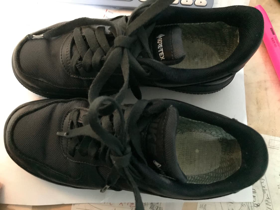 나이키 에어포스1 로우 고어텍스 블랙 230 상품이미지4