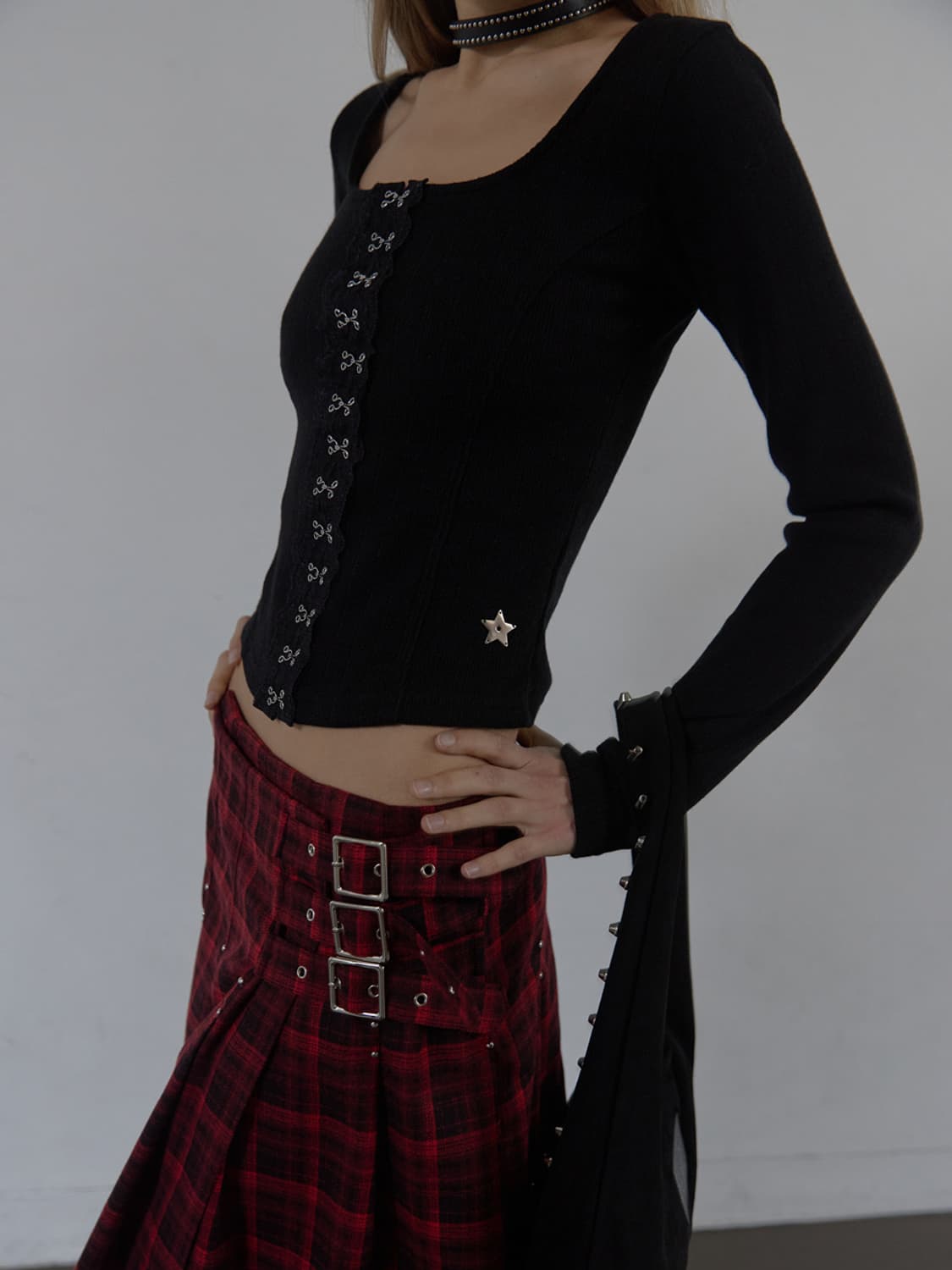 셋업이엑스이 HOOK LONG SLEEVE TOP  상품이미지1