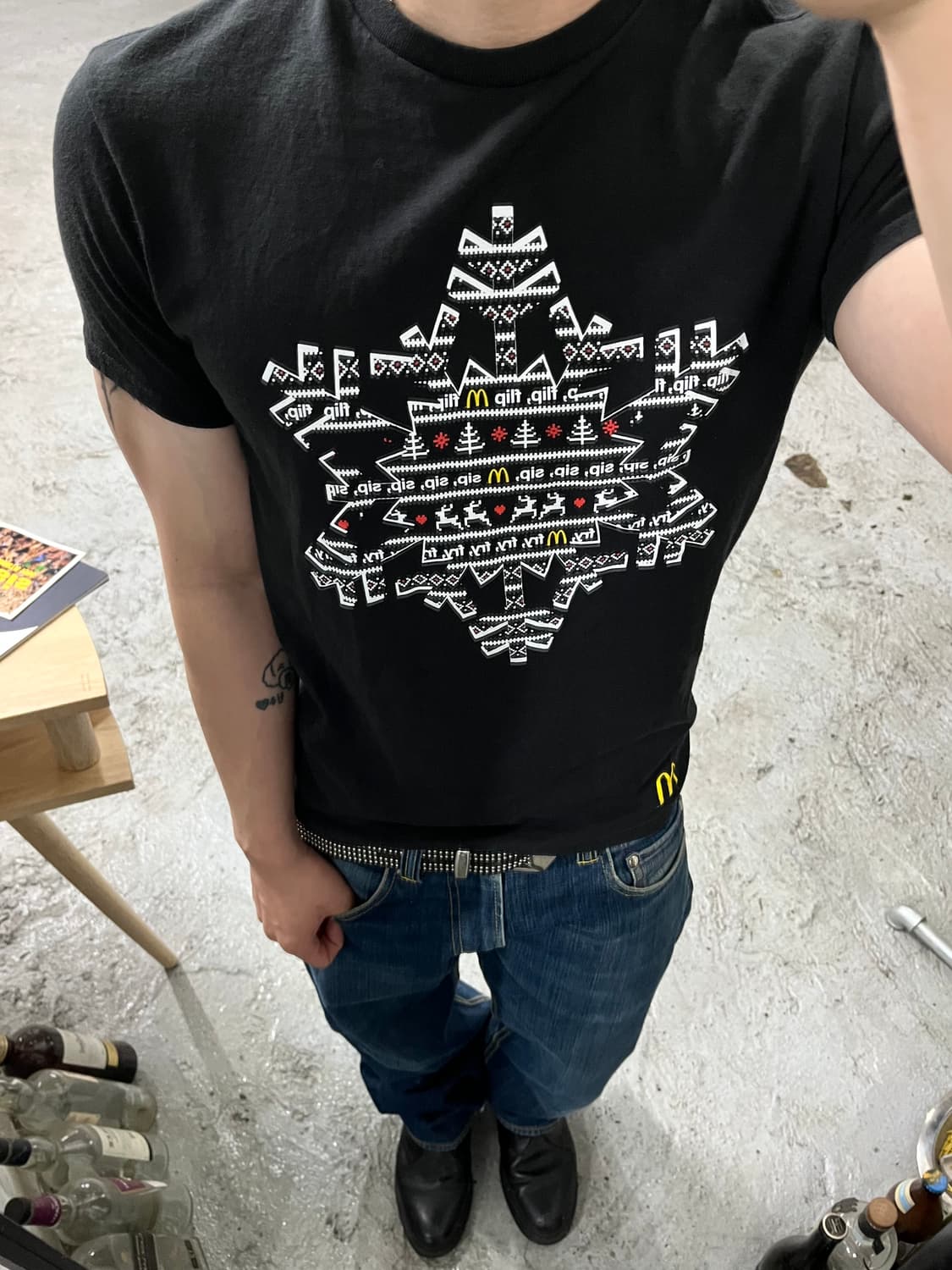 McDonald’s Ugly Sweater tee 상품이미지3