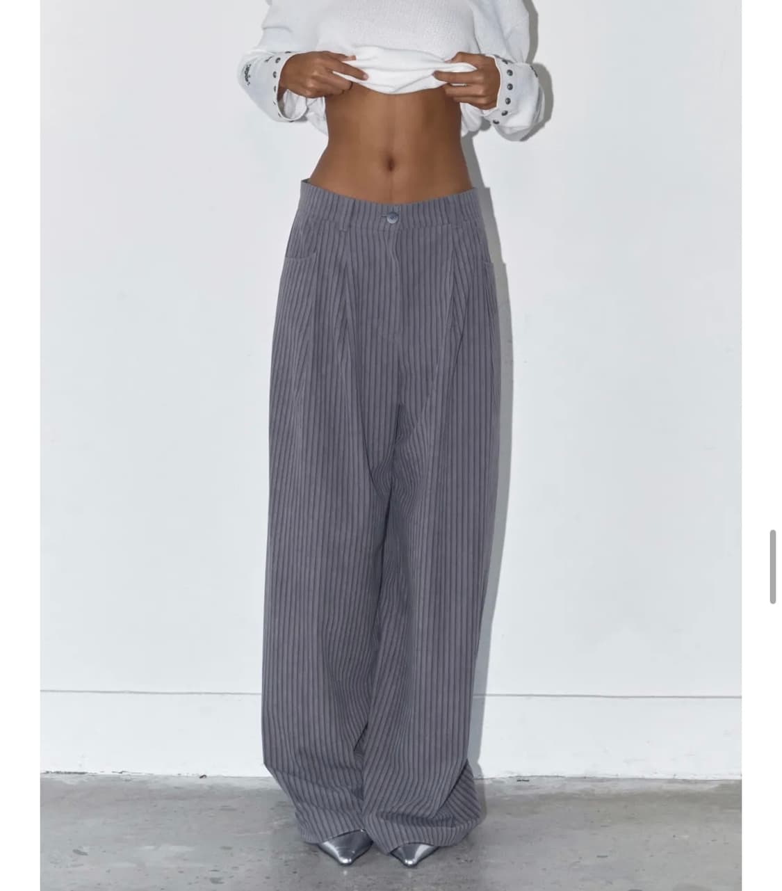 폴리수엠 스트라이프 오버사이즈 턱팬츠 그레이 상품이미지2