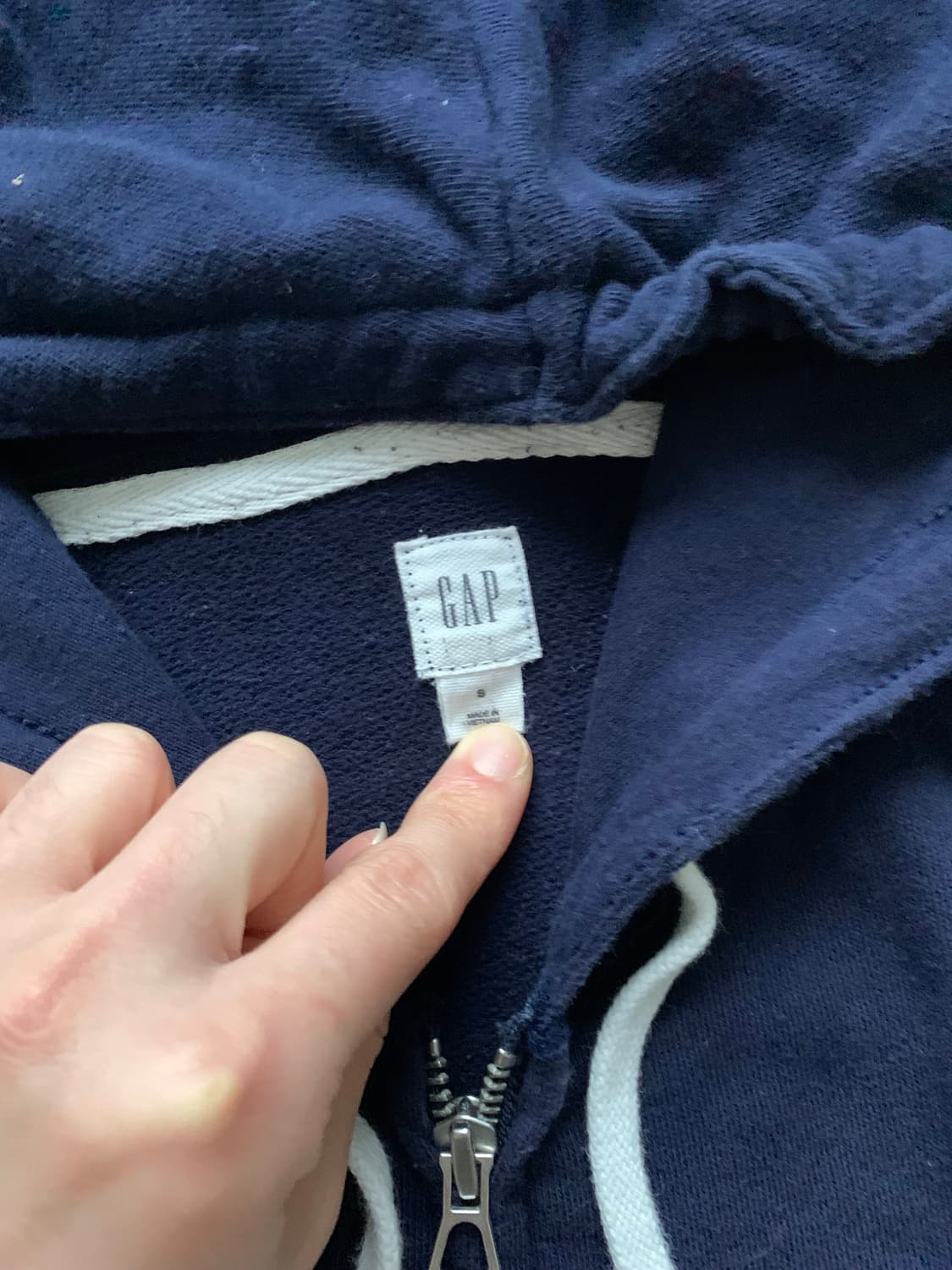 갭 GAP 중앙 자수로고 네이비 후드집업 딱붙핏 상품이미지7