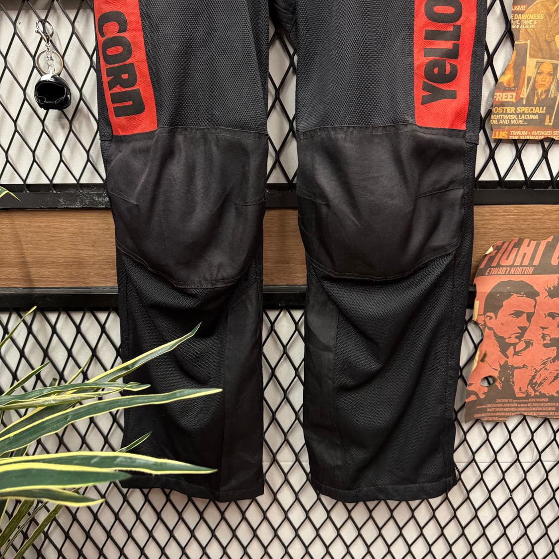 00s 옐로우 콘 모터스포츠 라이딩 팬츠 사이드 로고 포인트 레드 상품이미지4