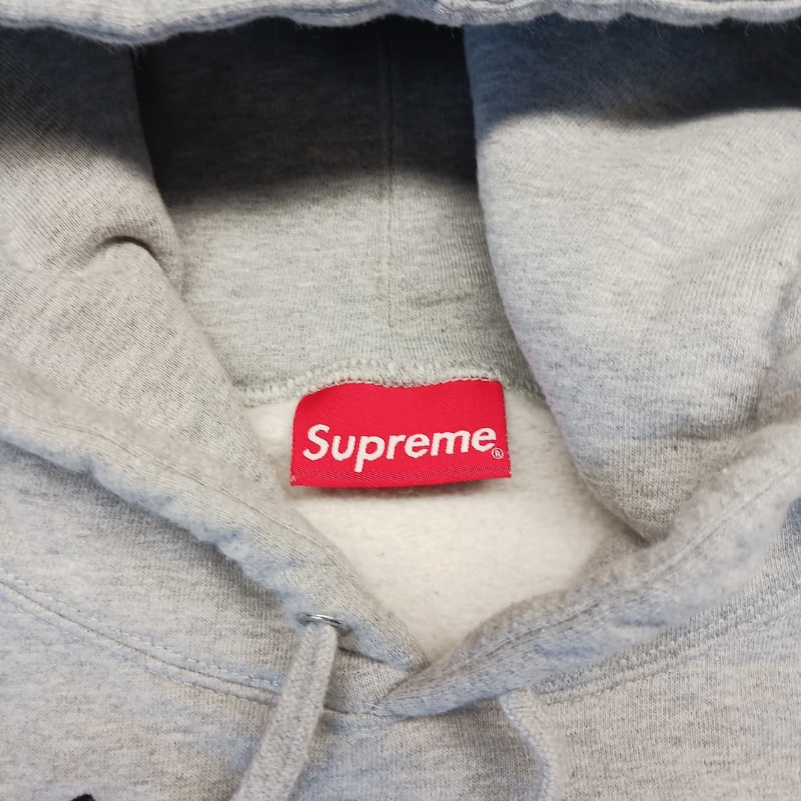 21FW 슈프림 레이즈드 자수 후드티 헤더 그레이 상품이미지3