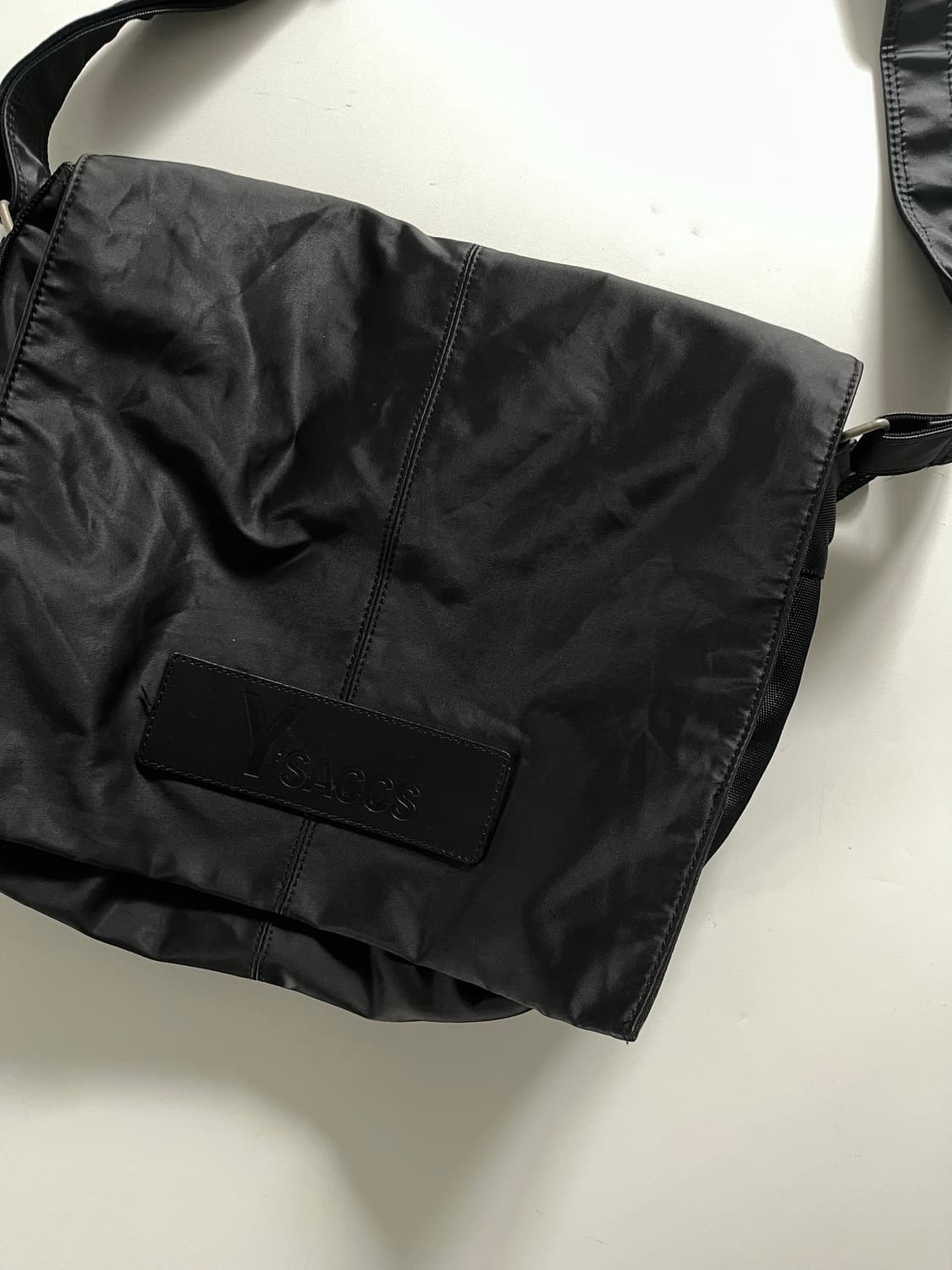 Y’SACCS 요지야마모토 블랙 나일론 크로스백 상품이미지2