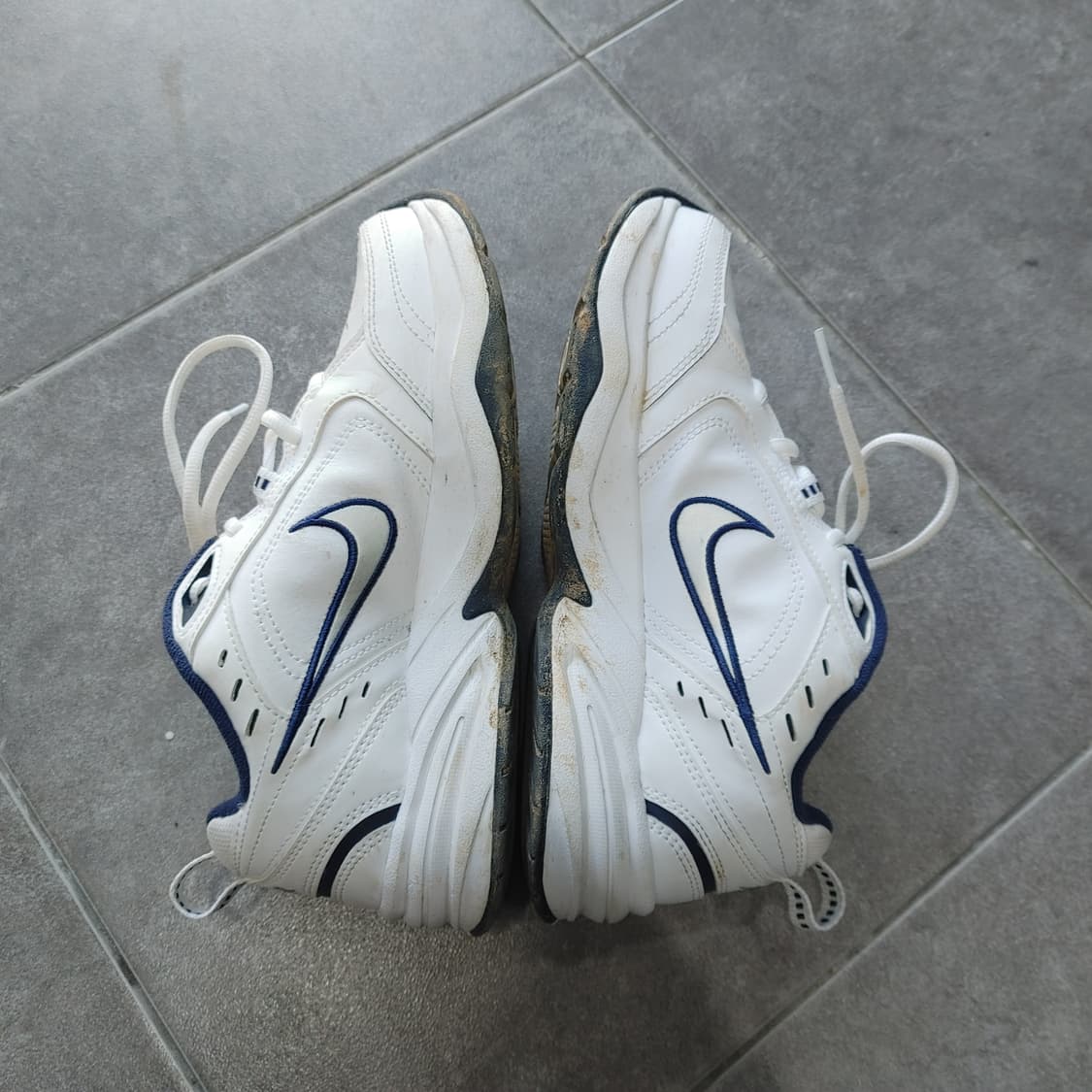 245 나이키 에어모나트4 런닝화 슈즈 운동화 상품이미지4