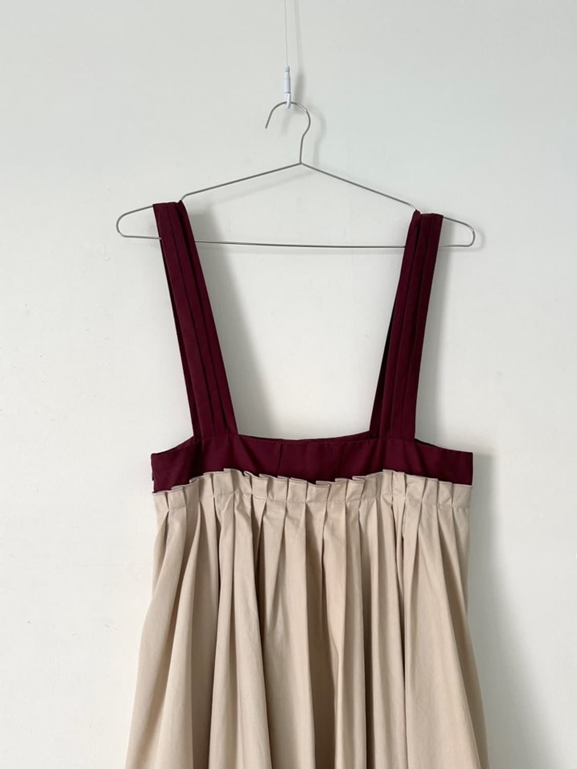 2 color pintuck detail sleeveless ops  상품이미지2