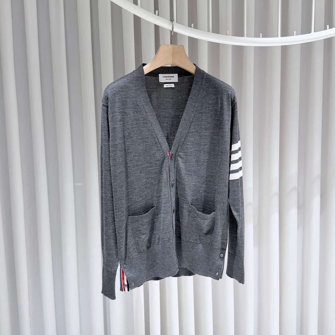 3 / 톰브라운 사선완장 메리노울 그레이 가디건 상품이미지3