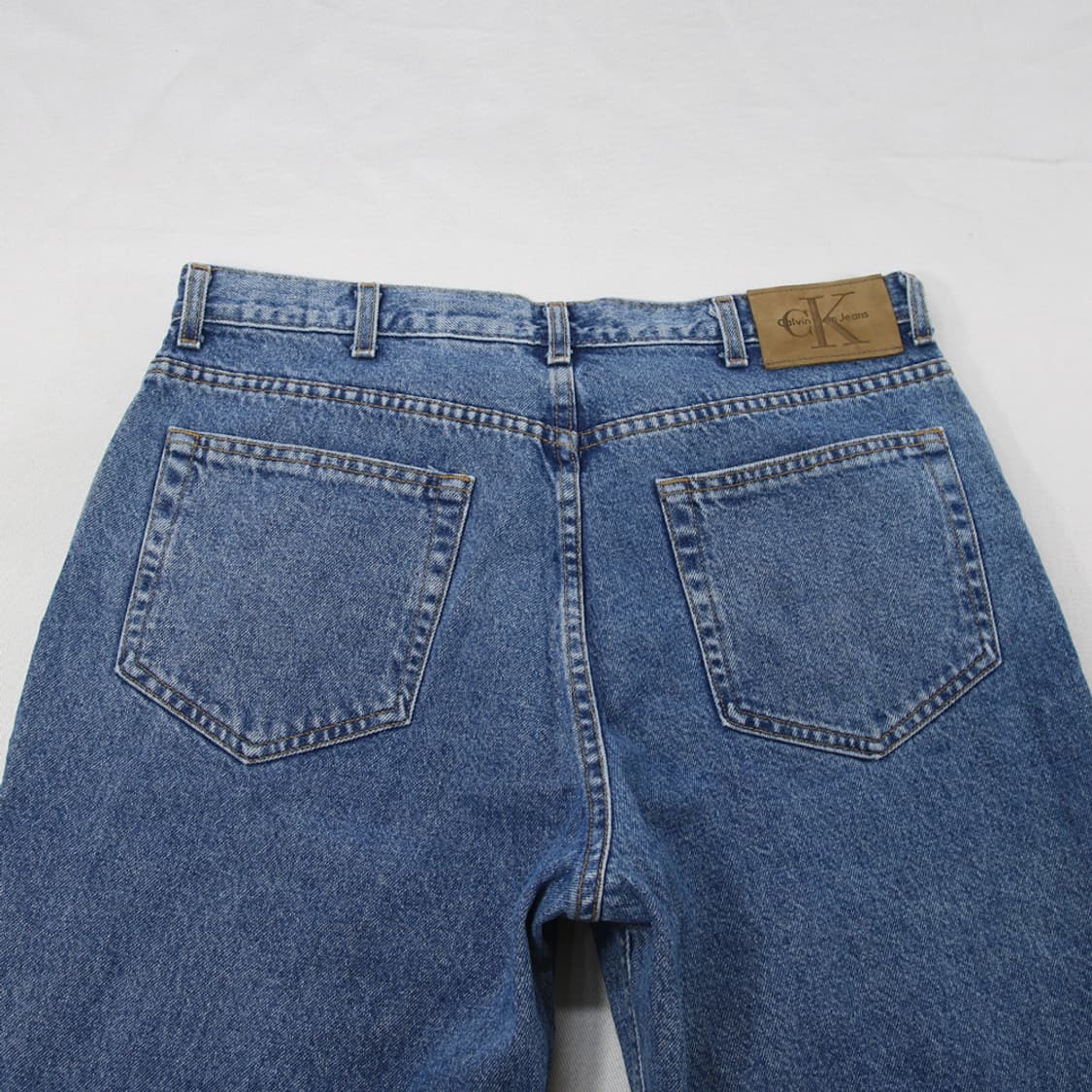 (착용컷) 캘빈클라인 데님 팬츠 (남성용 35) 상품이미지8