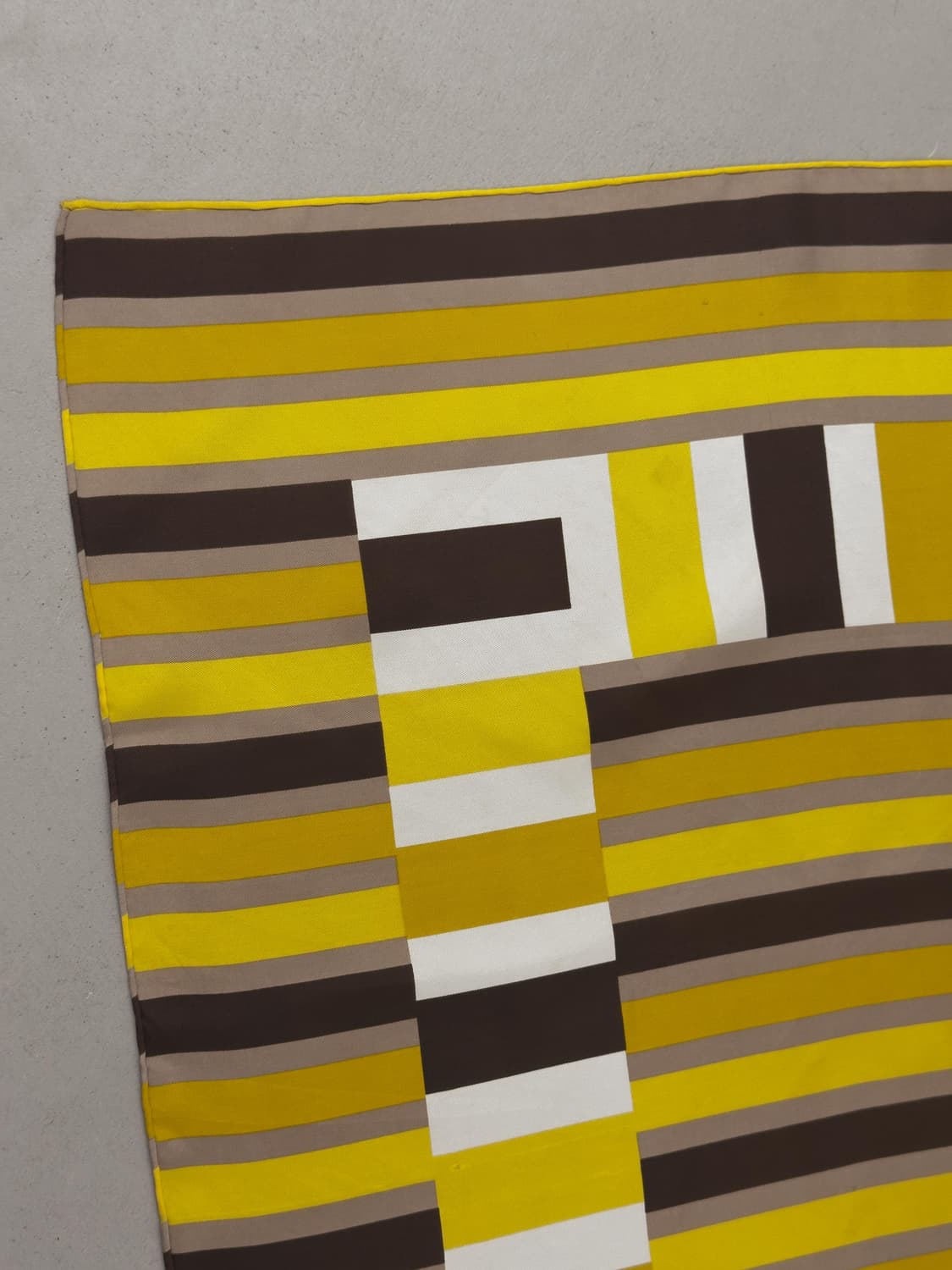 입생로랑 스카프 상품이미지4