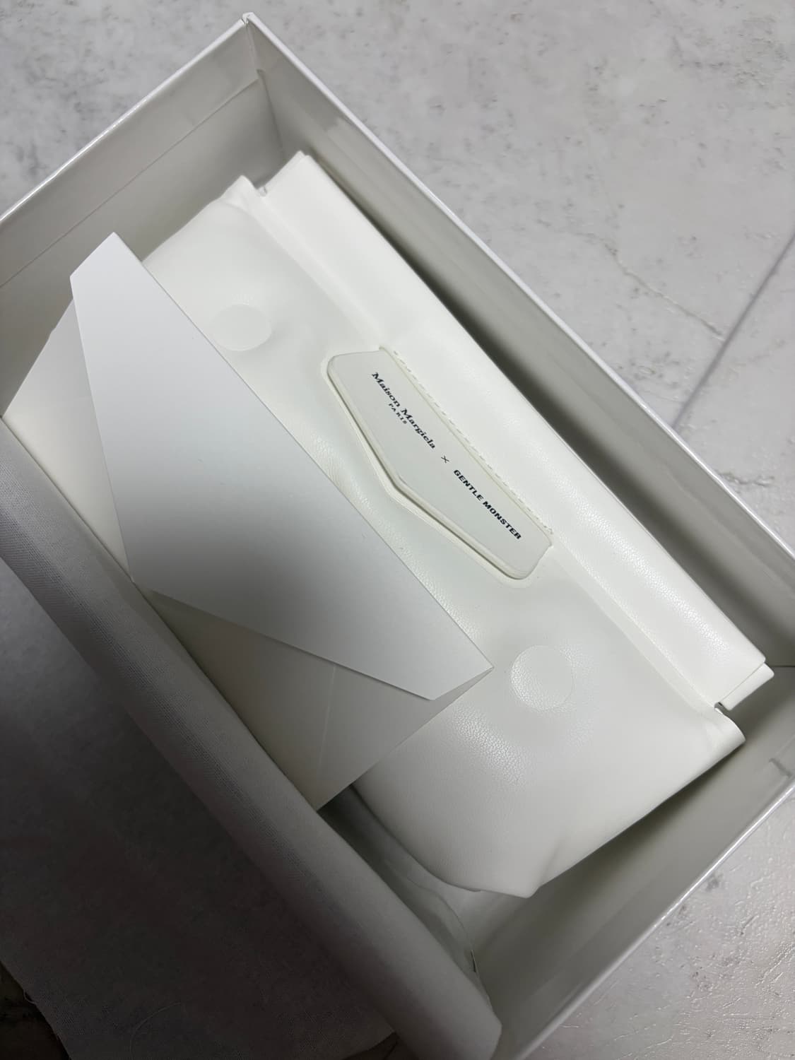 젠틀 몬스터 x 메종 마르지엘라 MM004 그레이 블랙 상품이미지4