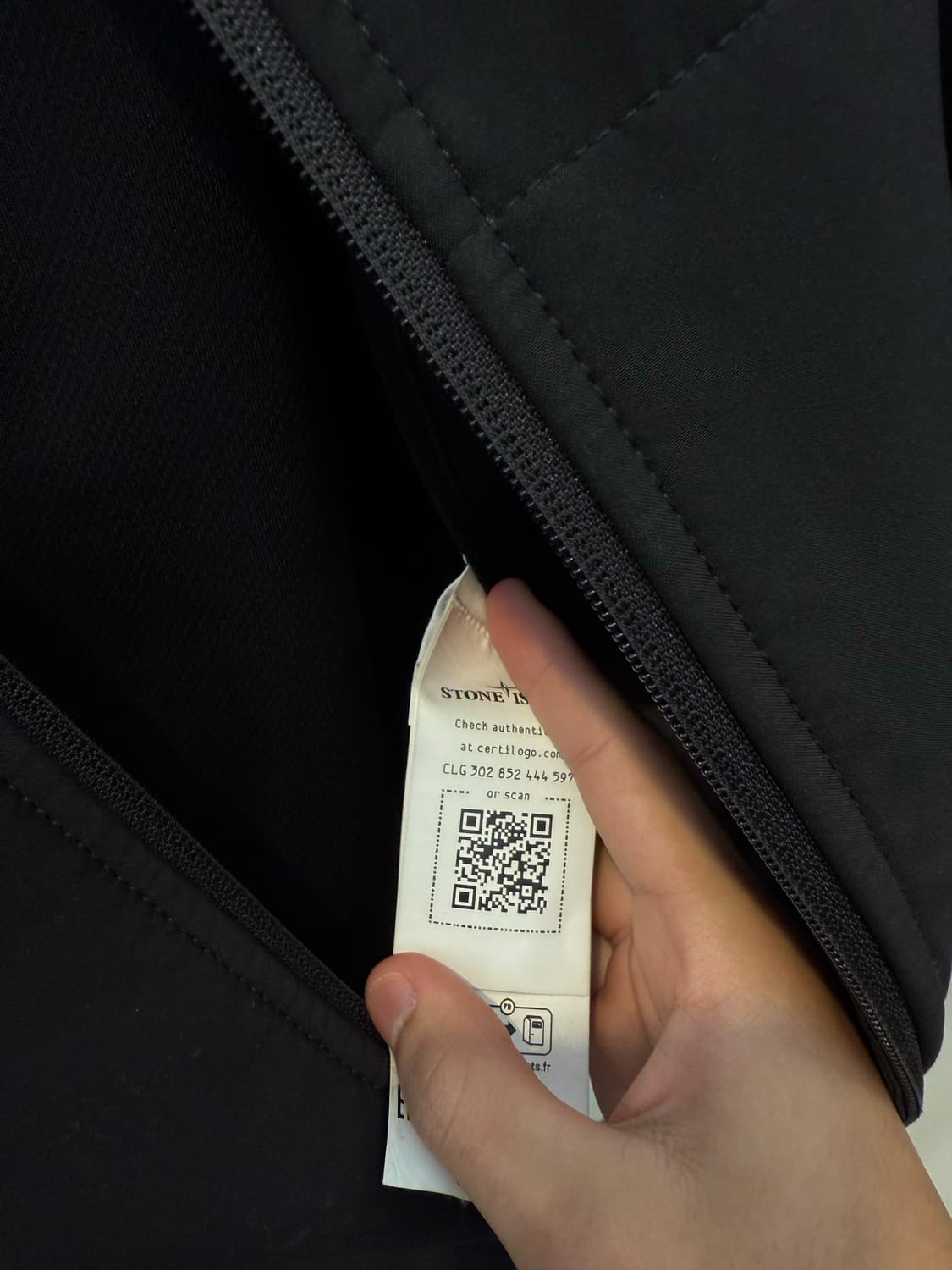 23ss 스톤아일랜드 소프트쉘 M 상품이미지3