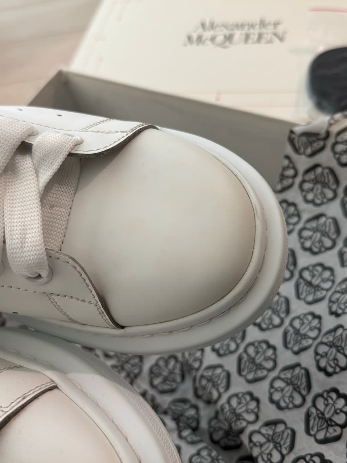 알렉산더맥퀸 오버솔 43 상품이미지3