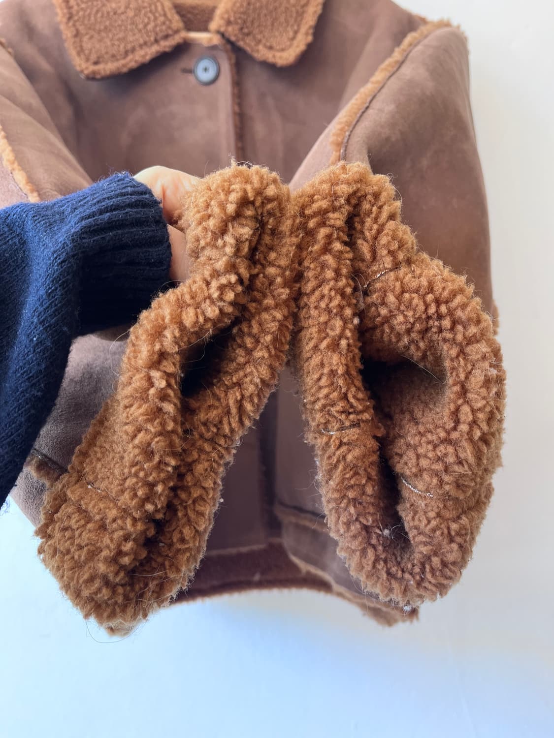 스튜디오톰보이 여성 양면부클인조무스탕 FREE 상품이미지6