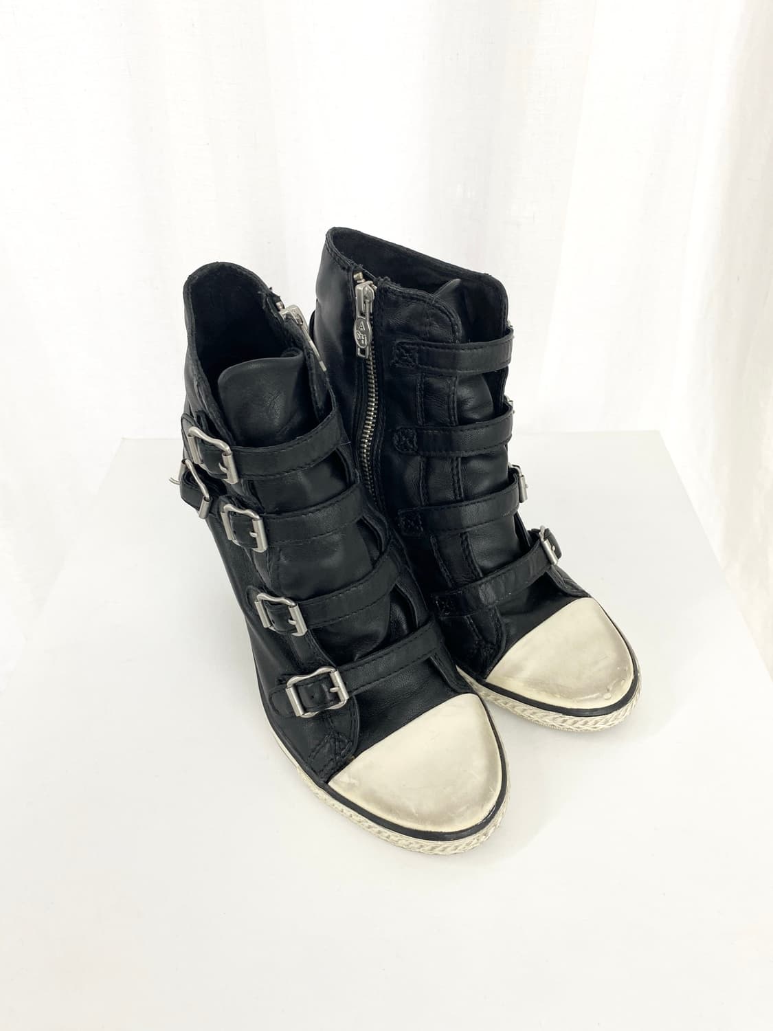 ASH 10s Buckle Leather Wedge Sneakers 상품이미지4