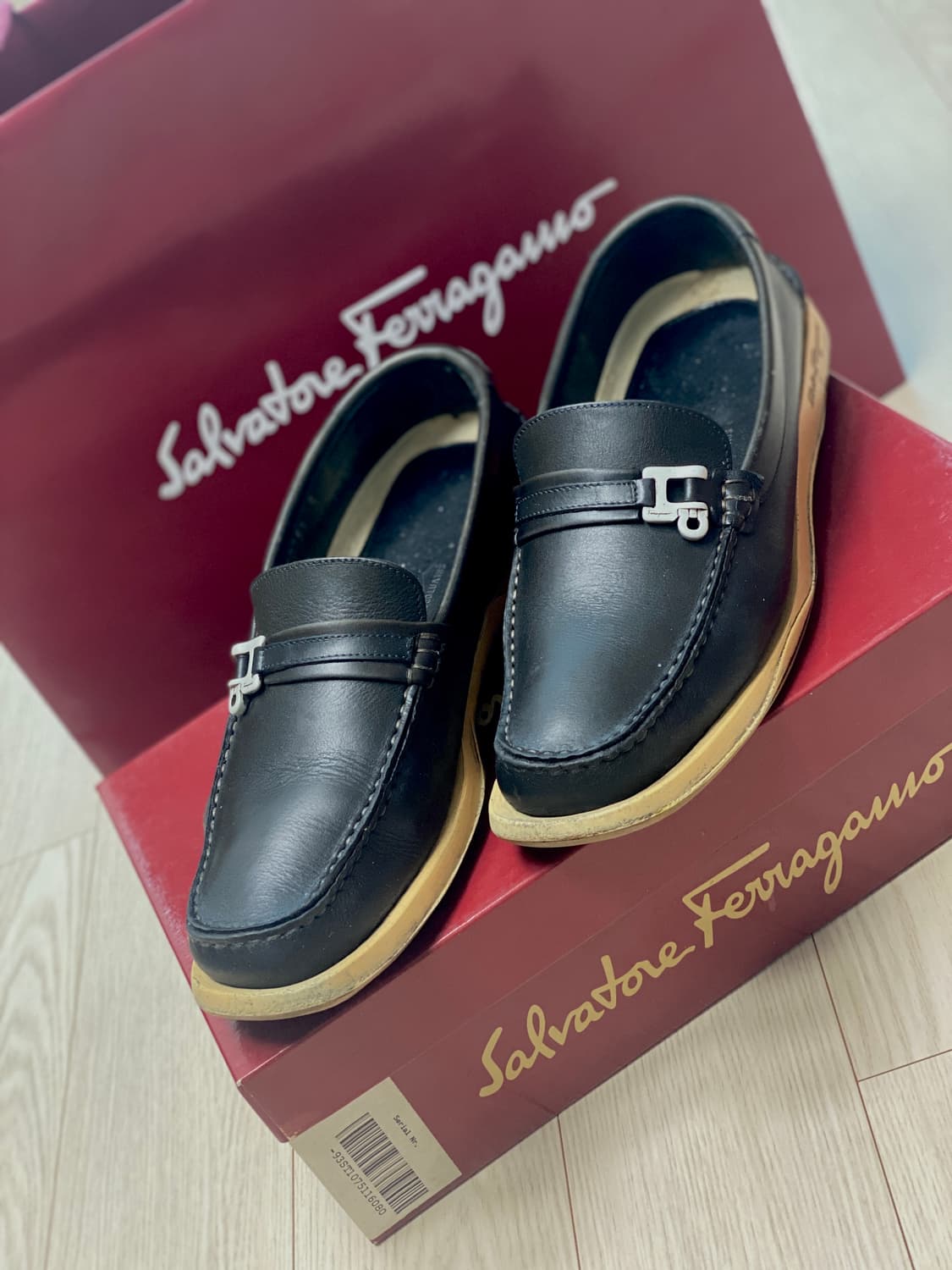 페라가모 여성용 가죽 보트슈즈 네이비 245~250mm사이즈 상품이미지3