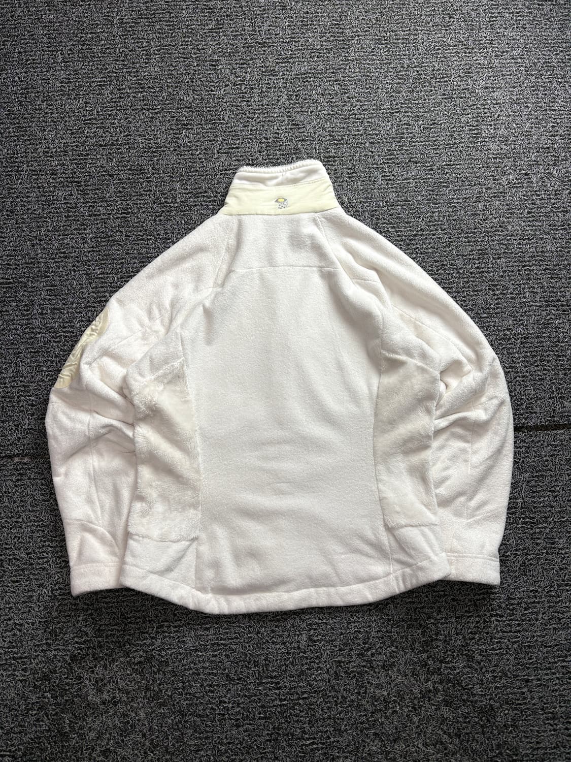 마운틴 하드웨어 화이트 쉐르파 플리스 자켓 2628 상품이미지5