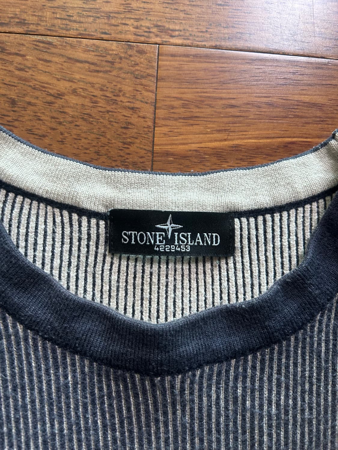 스톤 아일랜드 플리츠 니트 상품이미지4