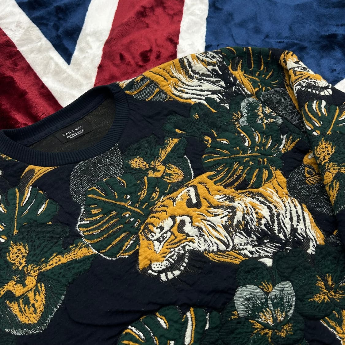 [한국XL]ZARA 타이거 자수 맨투맨 상품이미지1