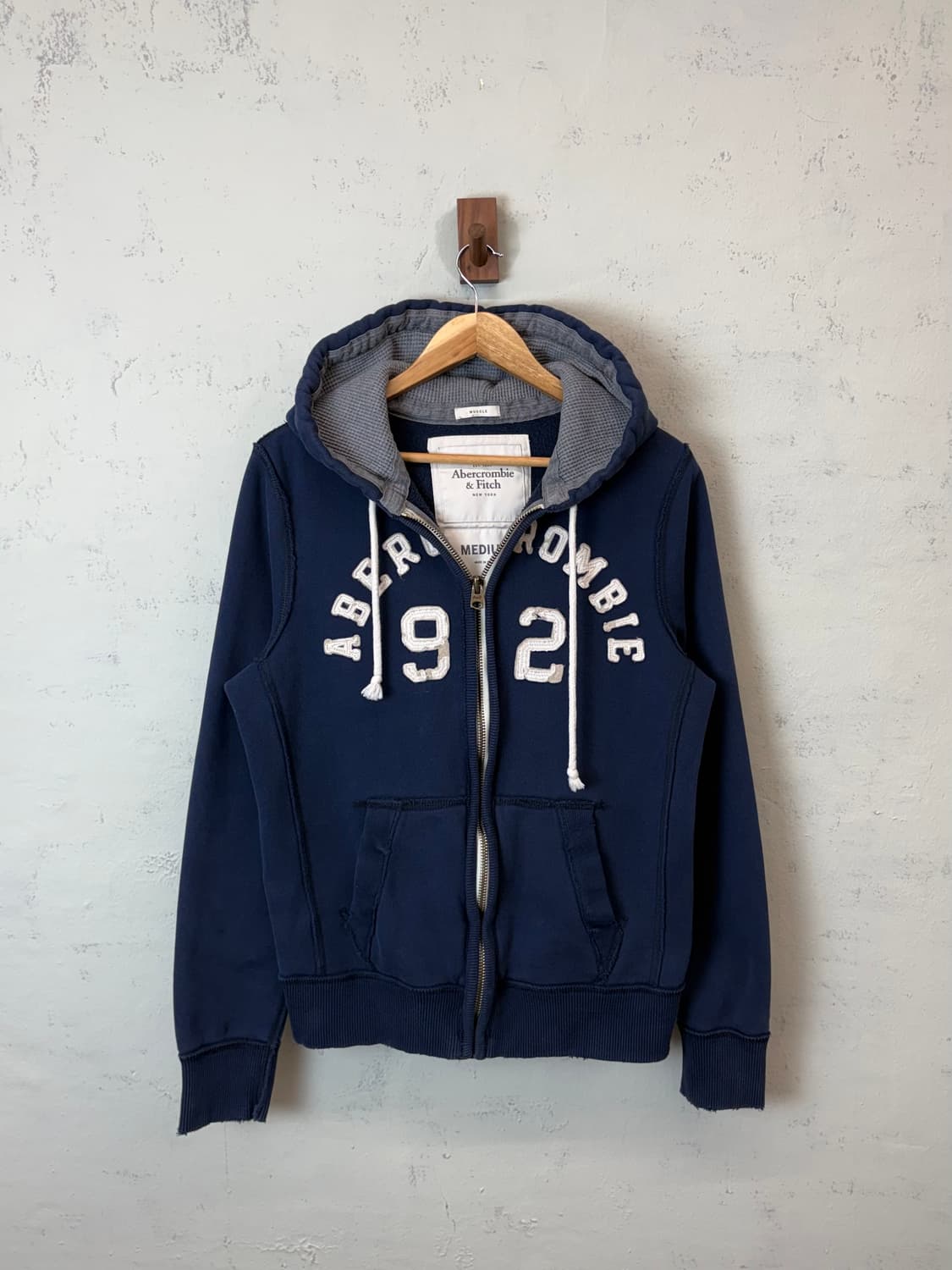 아베크롬비 네이비 스펠로고 헤비 후드집업 상품이미지1