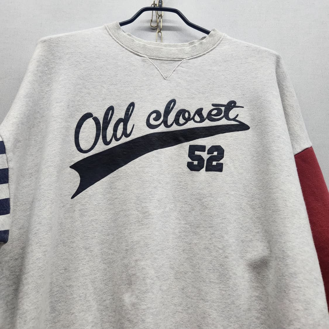 오아이오아이 올드 클로젯 사이드 디테일 맨투맨 XL 상품이미지2