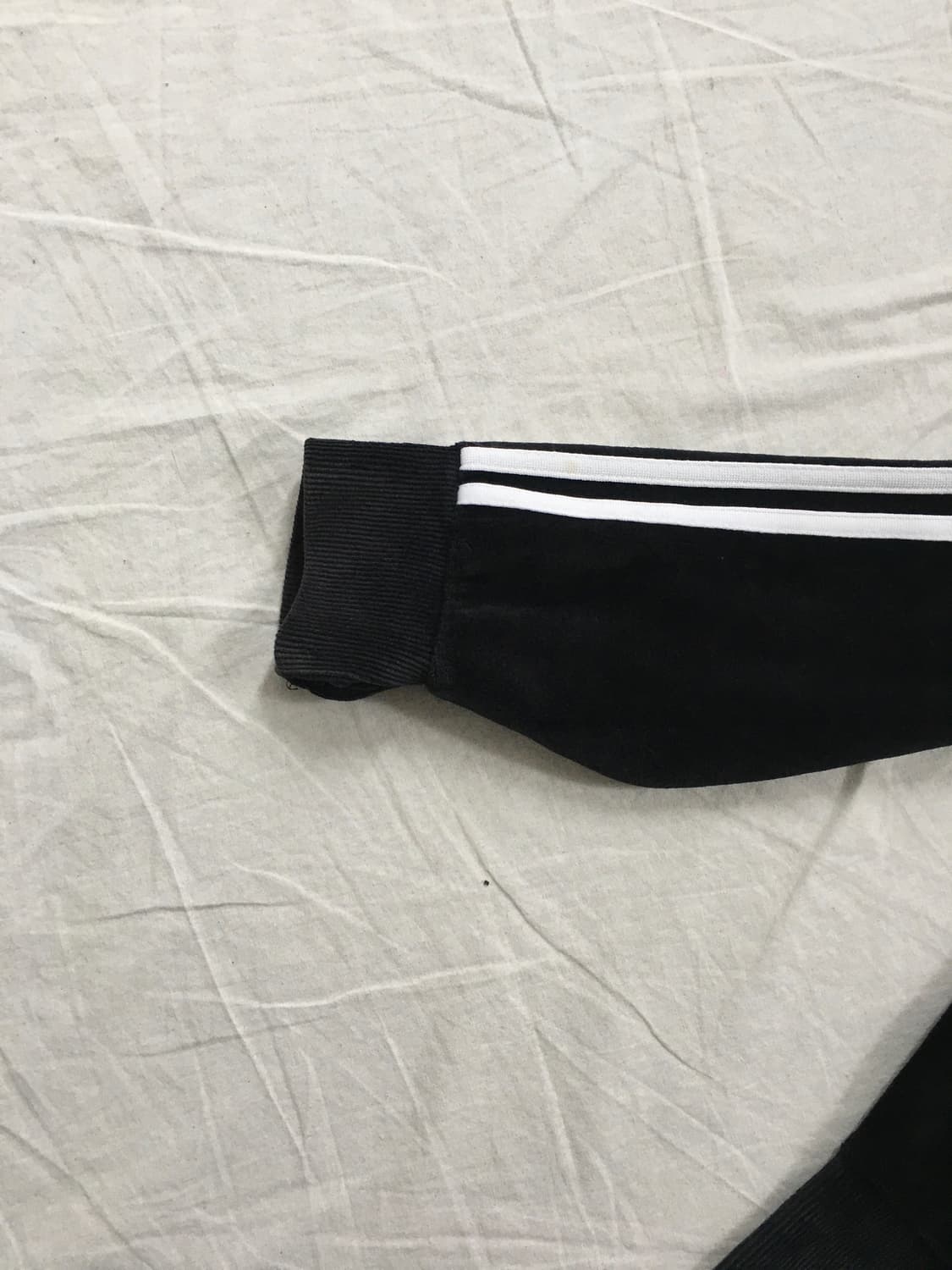 아디다스 레알마드리드 벨벳져지 상품이미지5