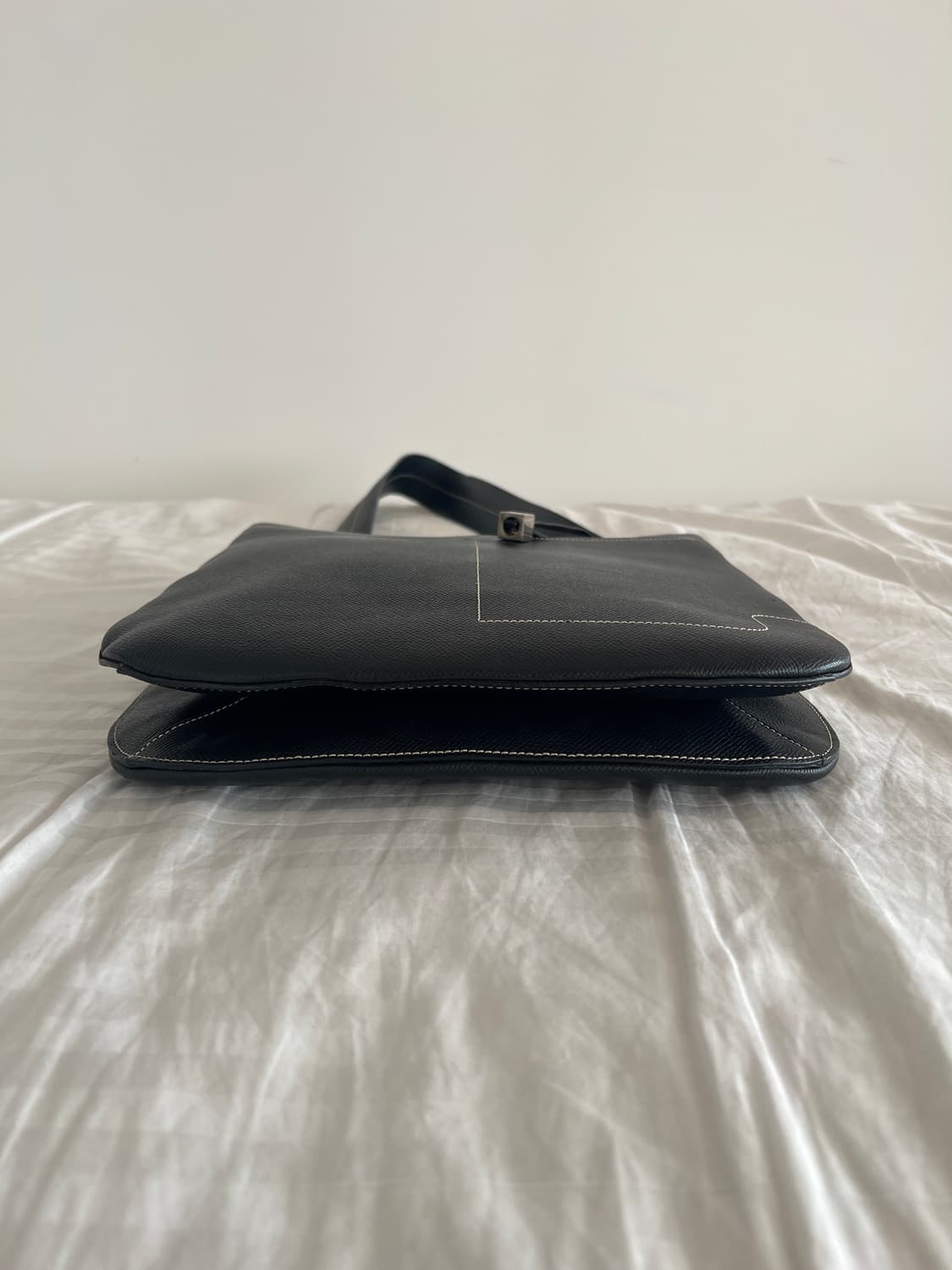 발리 블랙 레더 숄더백 상품이미지4