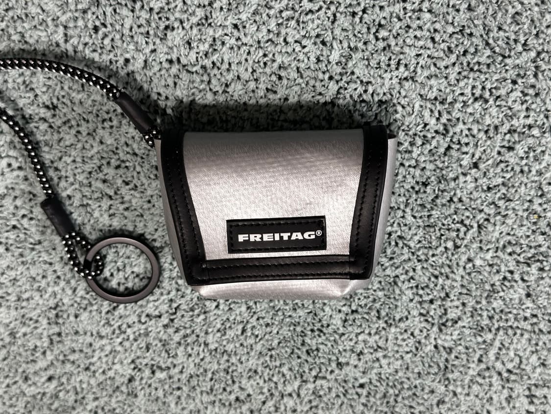 (NEW) 프라이탁 새상품 미니 키링 에어팟 파우치 판매 상품이미지1