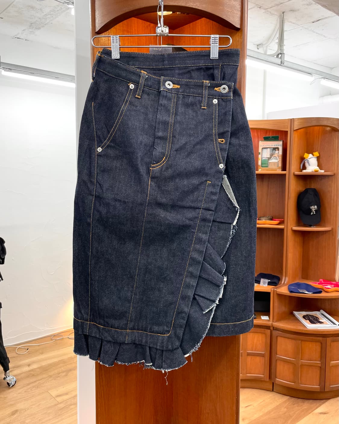 [M] NAIFE 데님 러플 랩 스커트 상품이미지3