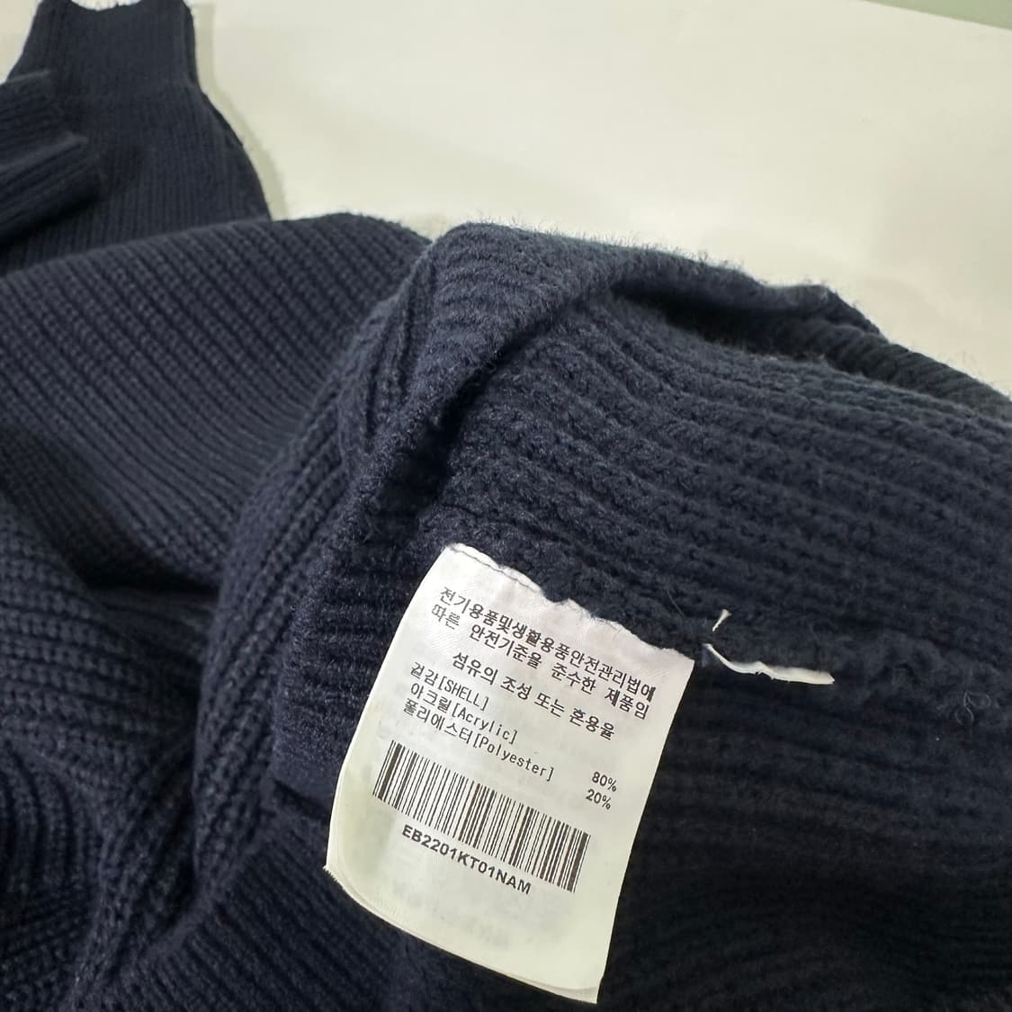 M 100 이벳필드 다크네이비 스쿨룩 브이넥니트 상품이미지6