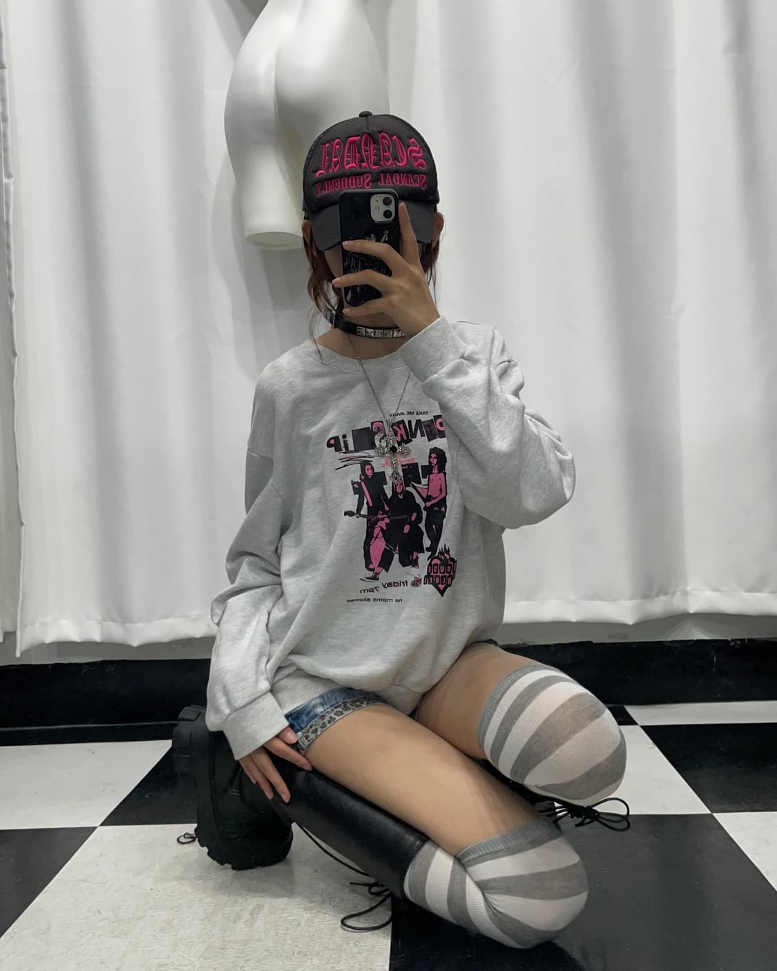 그레이 프린팅 스웻셔츠 상품이미지1