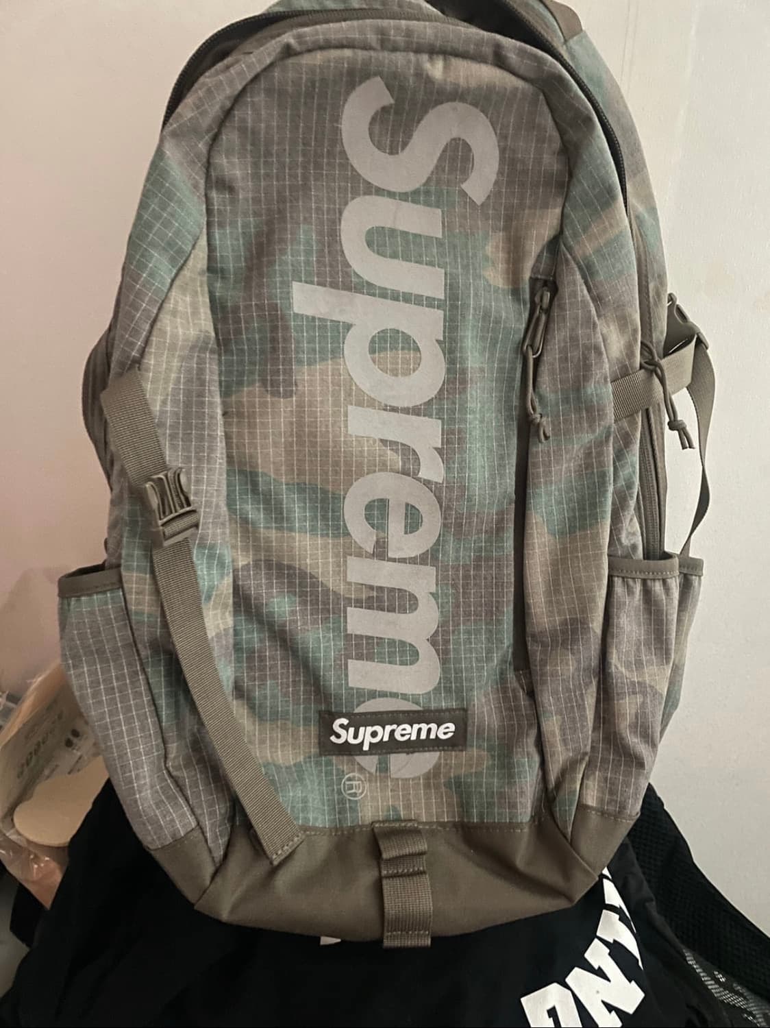 슈프림 백팩 카모 상품이미지2