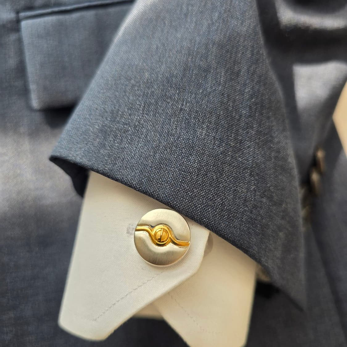 던힐 정품 명품 커프스 1.6cm  A+등급 J18
 상품이미지9