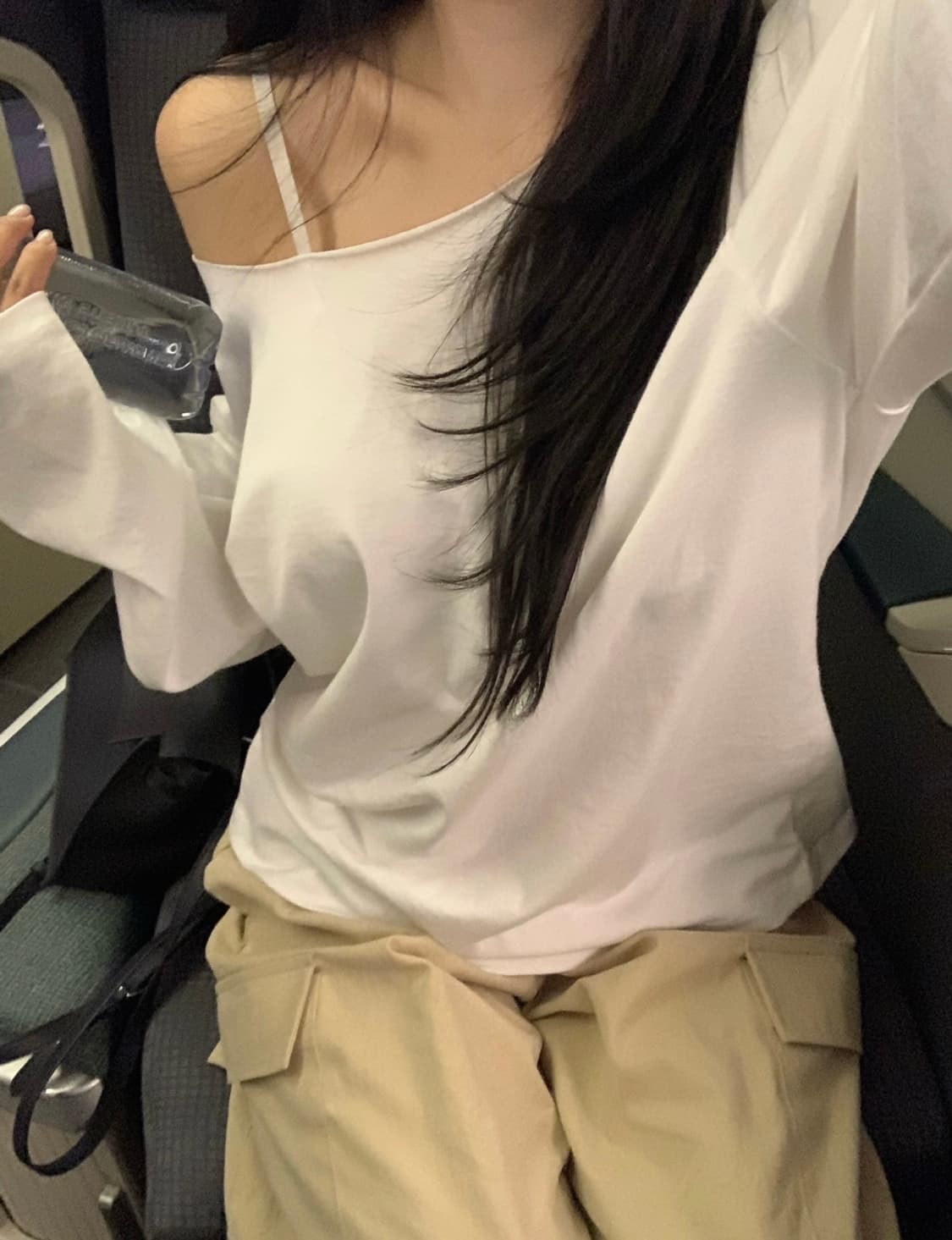 [한정]리즈 leeds 지젤 언발 티 아이보리 ivory 오프숄더 상품이미지1