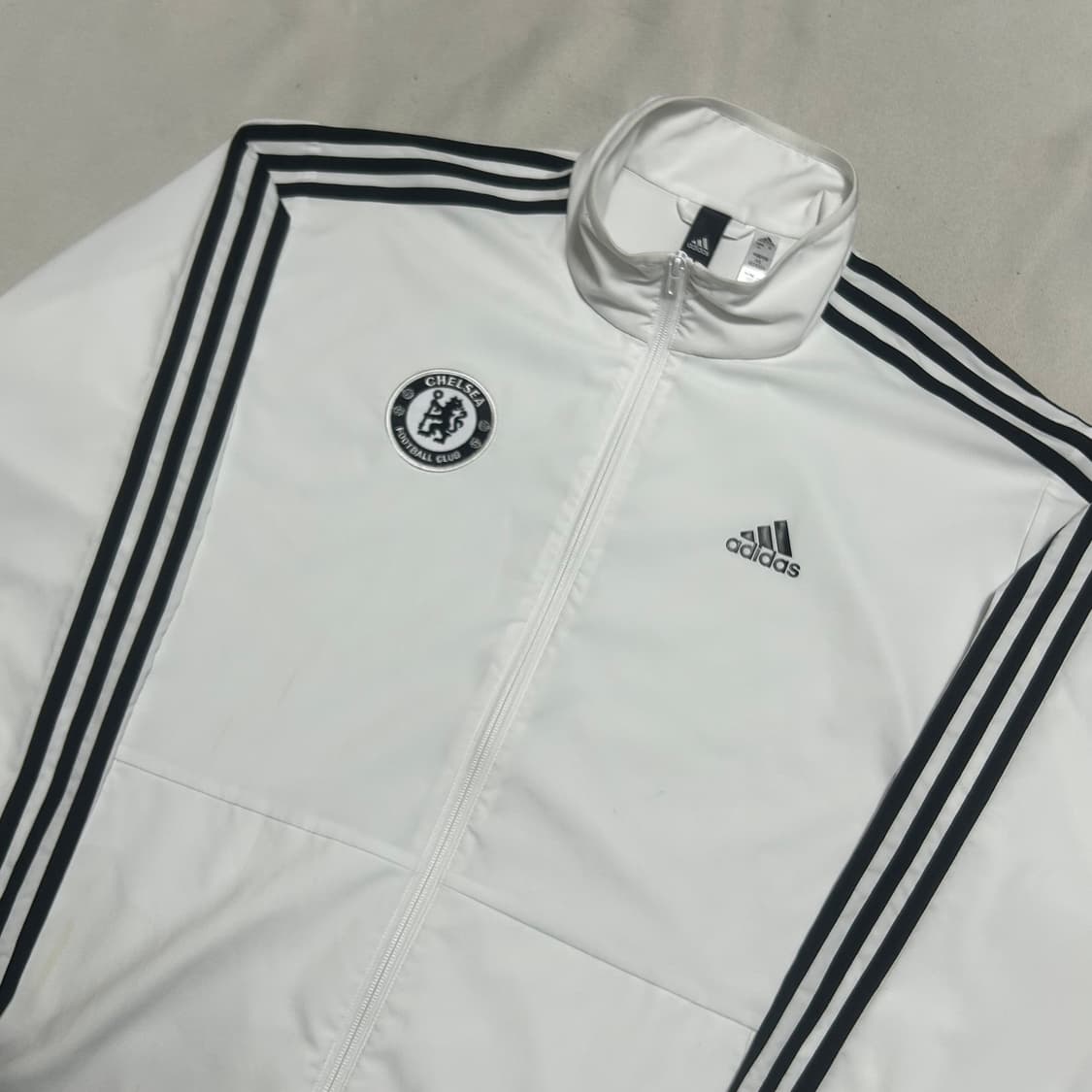 L 아디다스 첼시 화이트 바람막이 상품이미지1