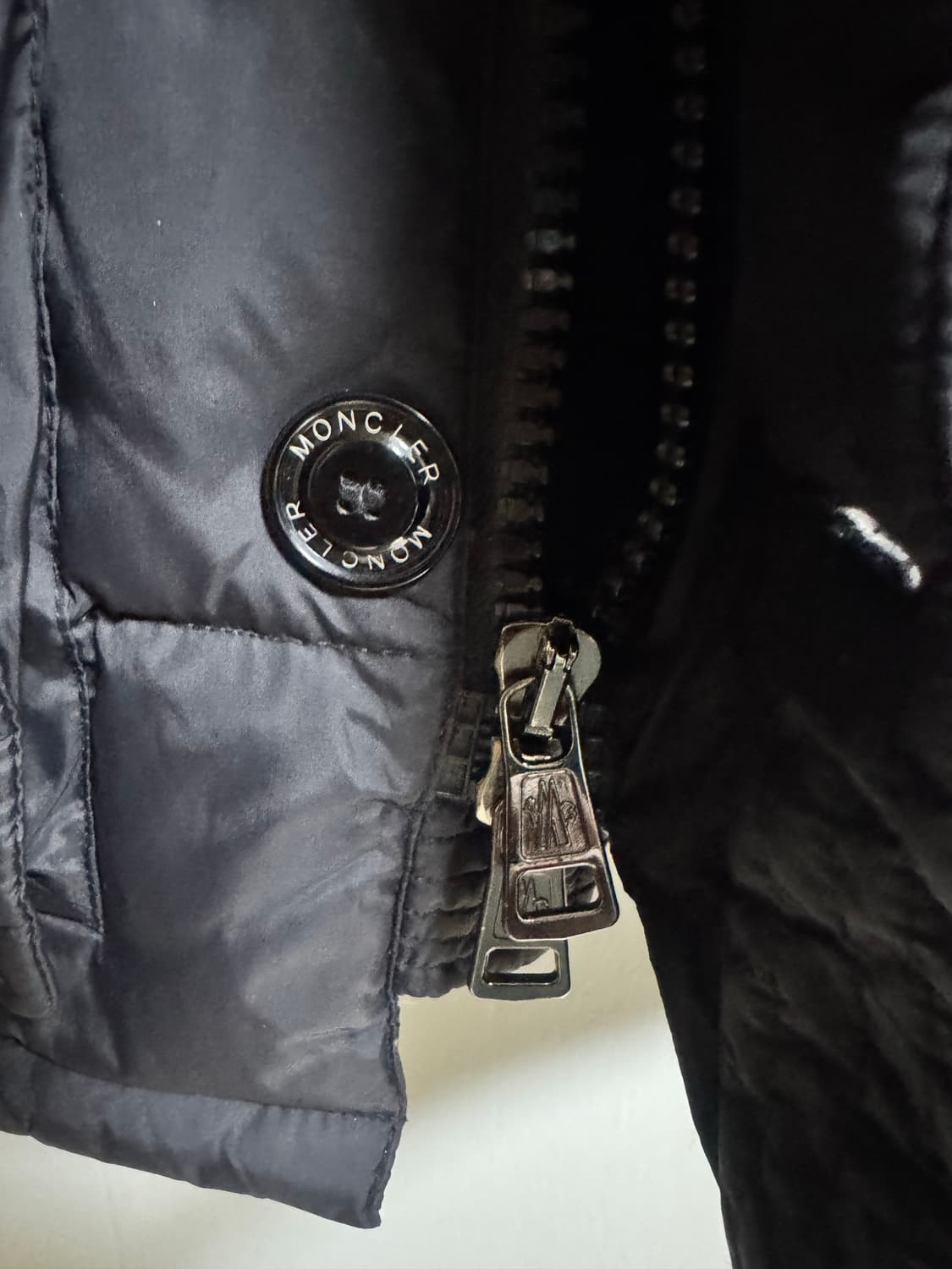 몽클레어 클루니 네이비 패딩 상품이미지4