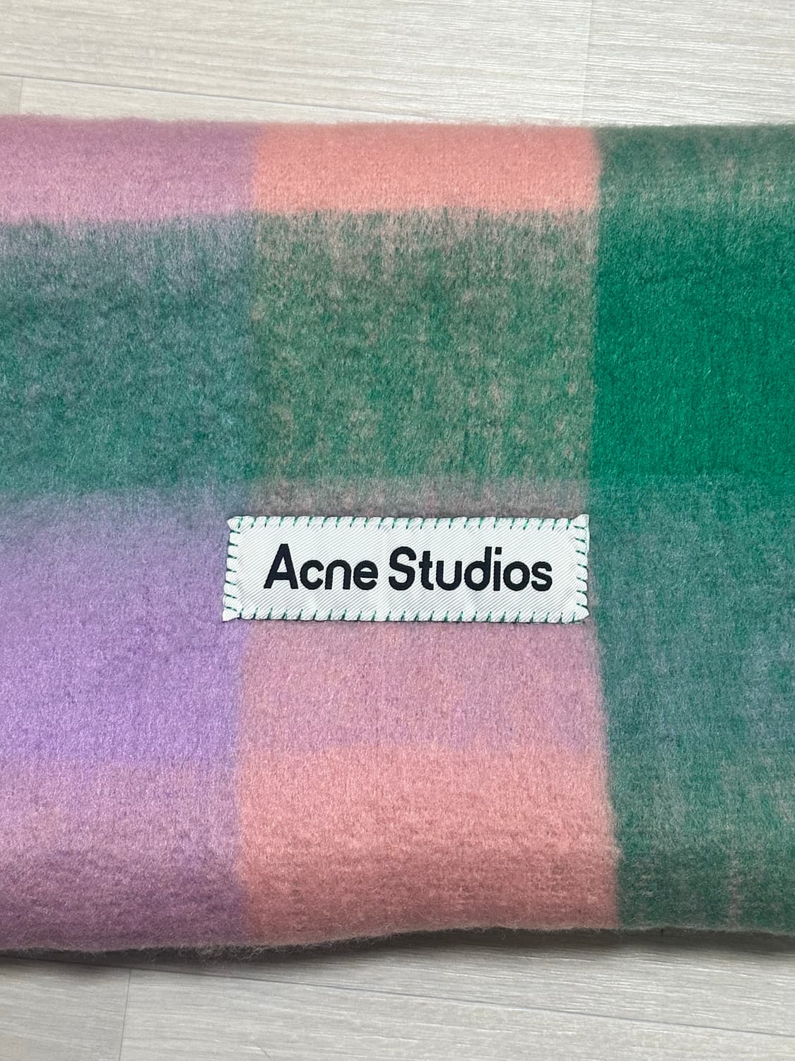 아크네스튜디오 모헤어 체크 머플러 상품이미지2