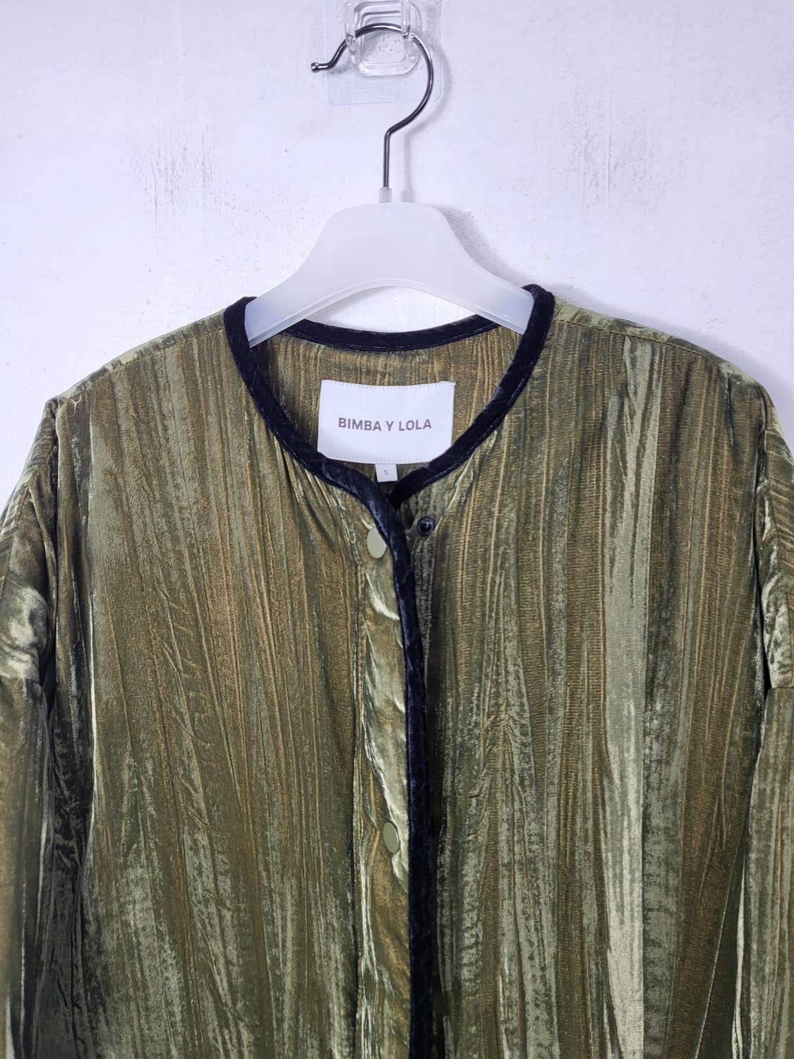 BIMBA Y LOLA 빔바이롤라 그린소프트벨벳 덕다운패딩 S 90-95 상품이미지3