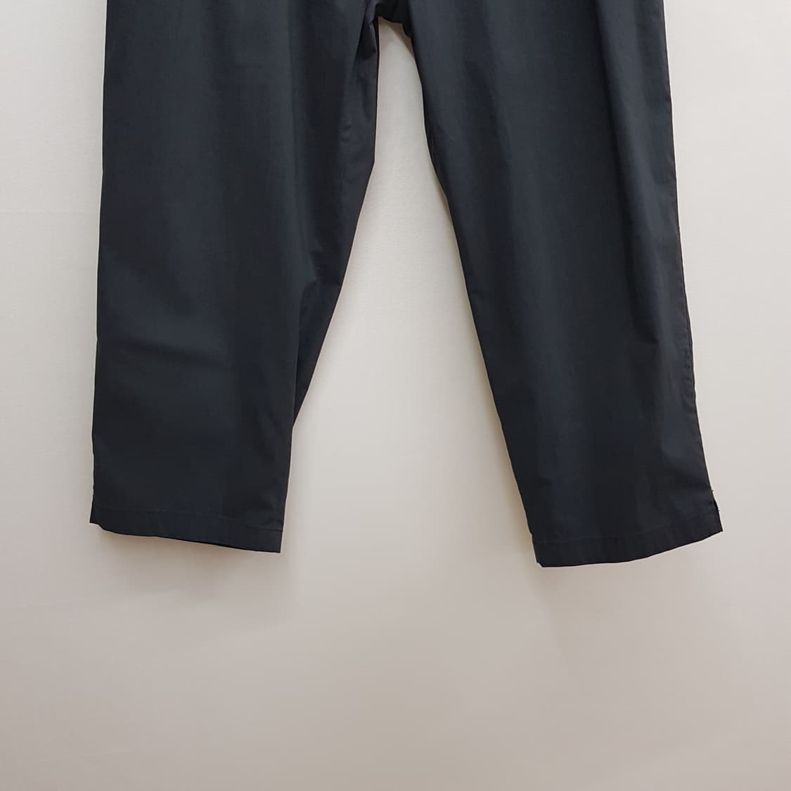 솔리드옴므 SOLID HOMME 코튼 혼방 밴딩 배기핏 팬츠  52사이즈 상품이미지3