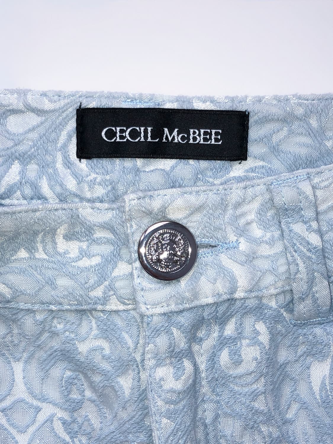 세실맥비 라이트 블루 자수 미니스커트 상품이미지2