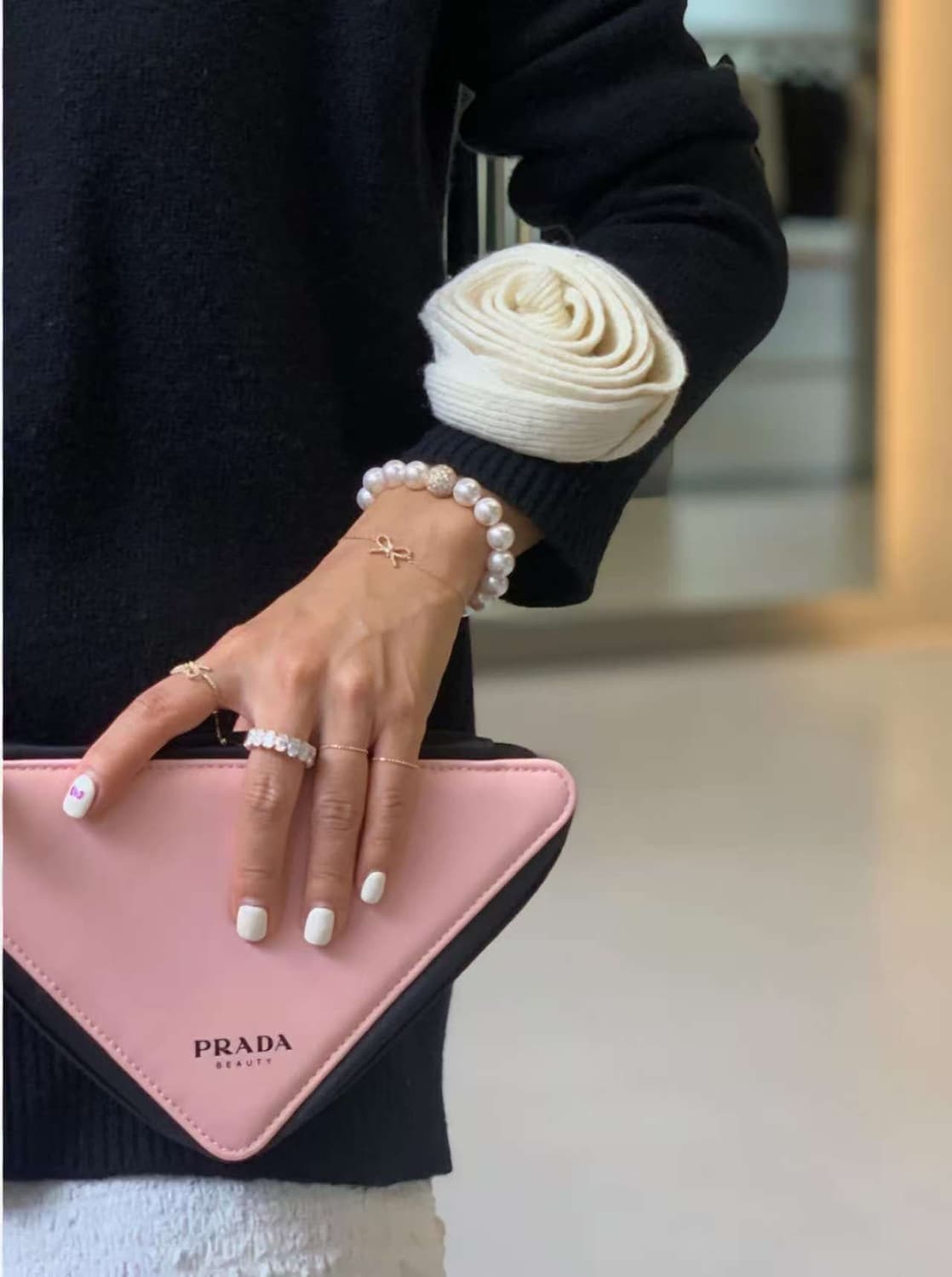 프라다 뷰티 핑크 삼각 파우치 상품이미지5