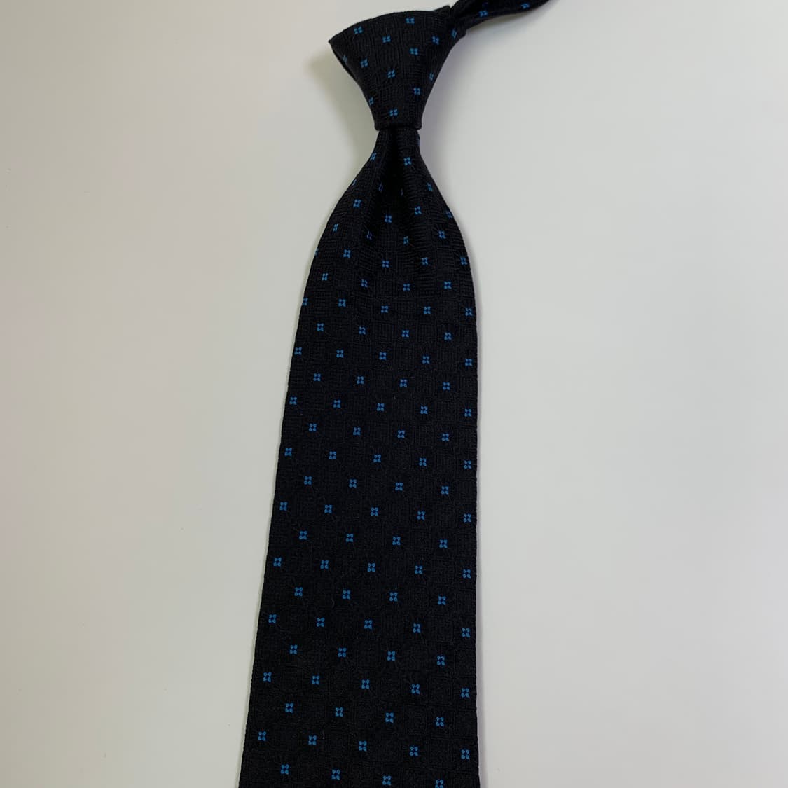 입생로랑(YSL) 블랙컬러 기하학적패턴 명품넥타이 100실크 A+등급 상품이미지8
