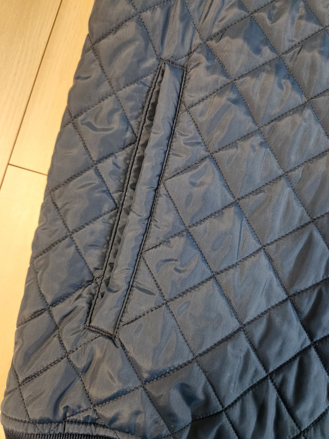 아디다스 파이어버드 퀄팅 자켓 사이즈90 s

사진처럼 사용감 거의 없어 상품이미지6