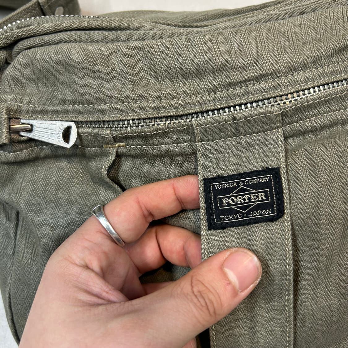 요시다 포터 페이지 HBT 해링본 크로스백 숄더백 V10 상품이미지3