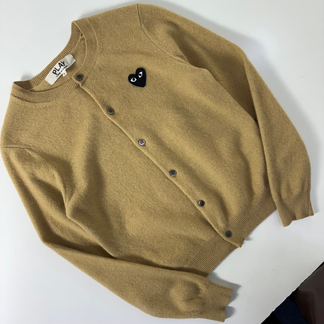 COMME des GARÇONS  꼼데가르송 하트와펜 베이지 울가디건   상품이미지2