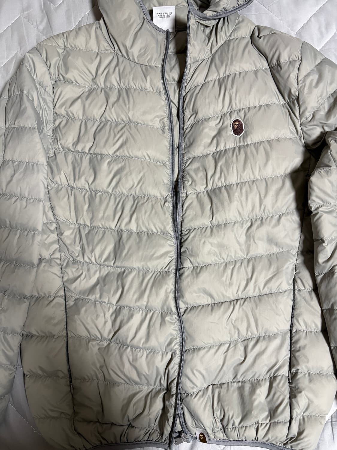 Bape 경량패딩 그레이 상품이미지2