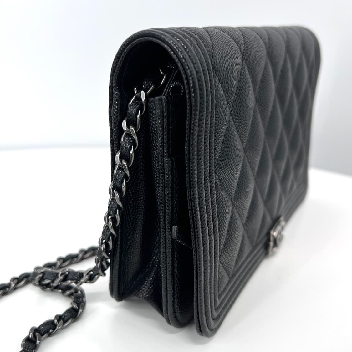 샤넬 캐비어 보이 WOC 크로스백 블랙 (A80287) 상품이미지7