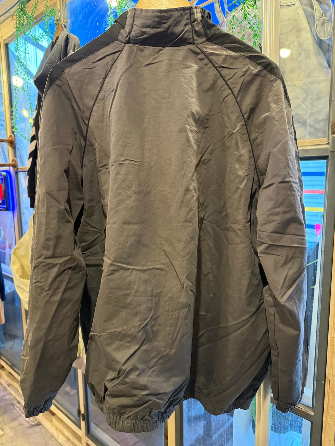 나이키 차콜 바람막이 상품이미지3